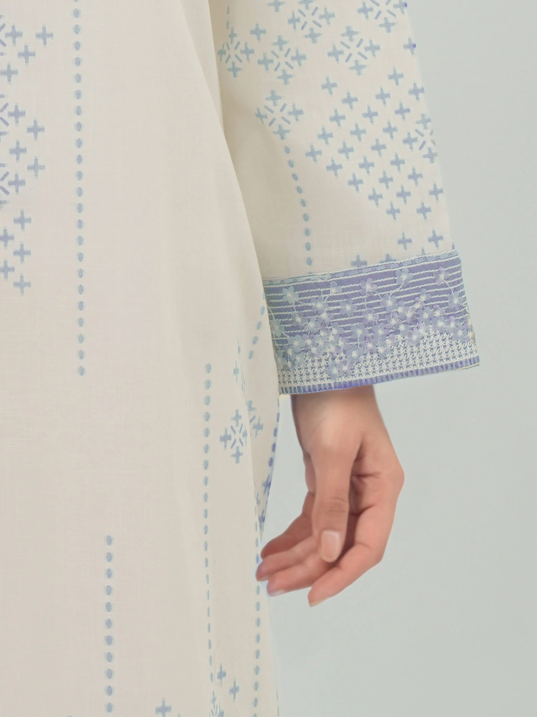3 Piece Lawn Slub Suit- Embroidered (Pret) - Image 5