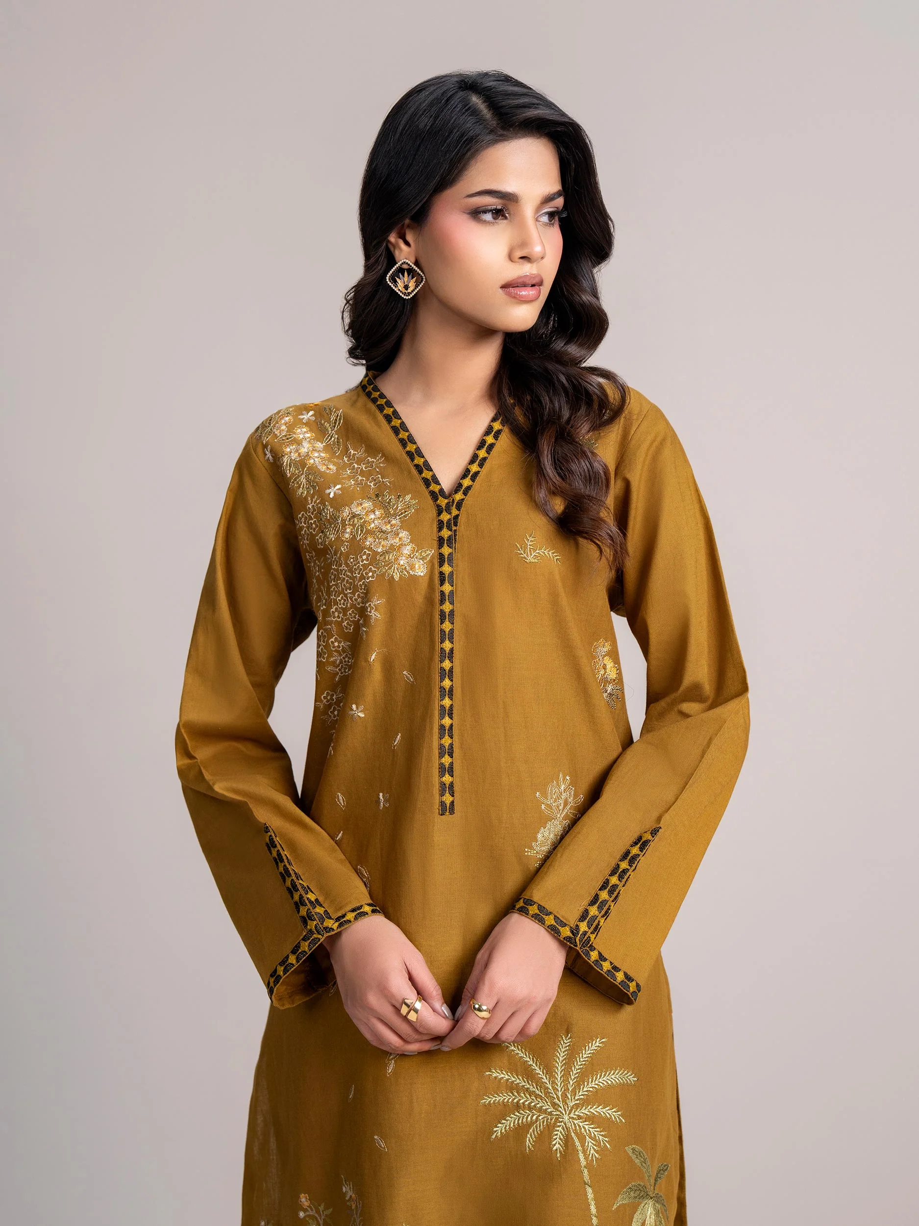 2-Piece Khaddar Suit-Embroidered (Pret) - Image 4