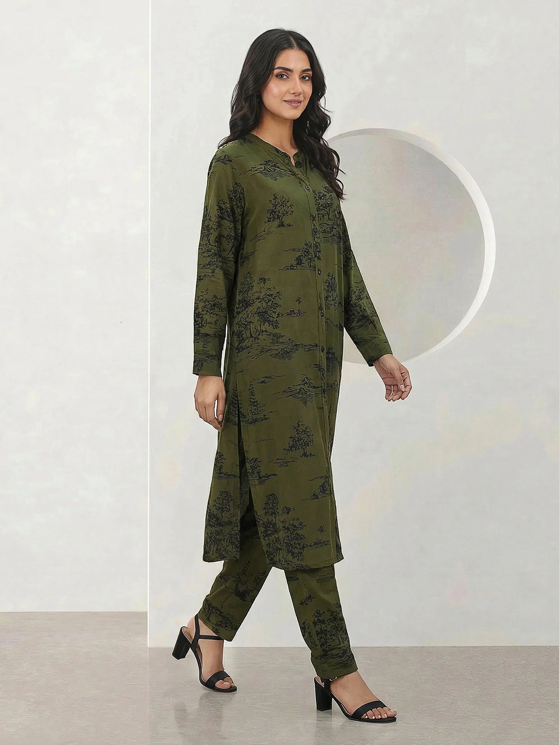 2 Piece Viscose Suit (Pret) - Image 3