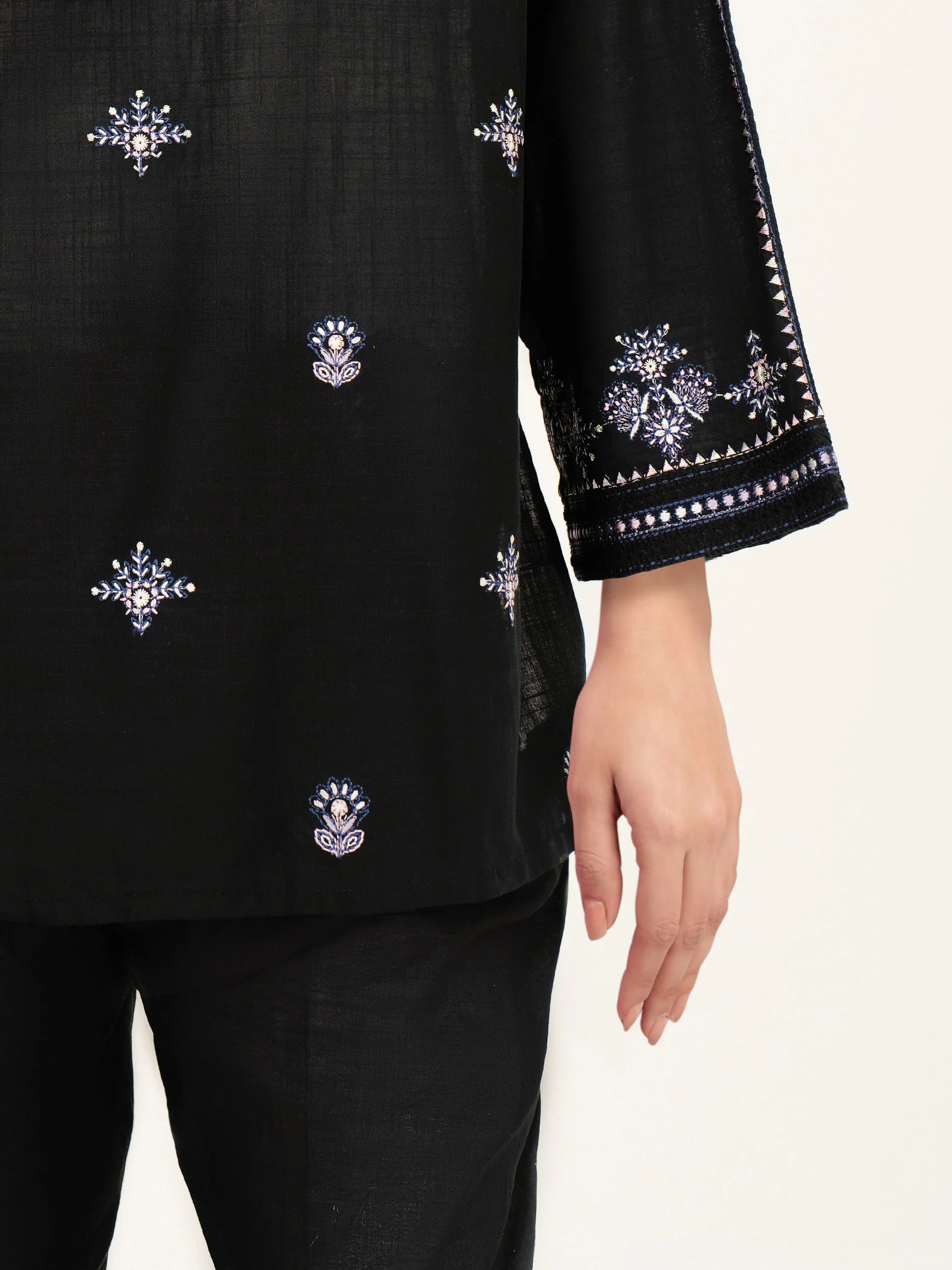 Lawn Slub Kurti- Embroidered (Pret) - Image 5