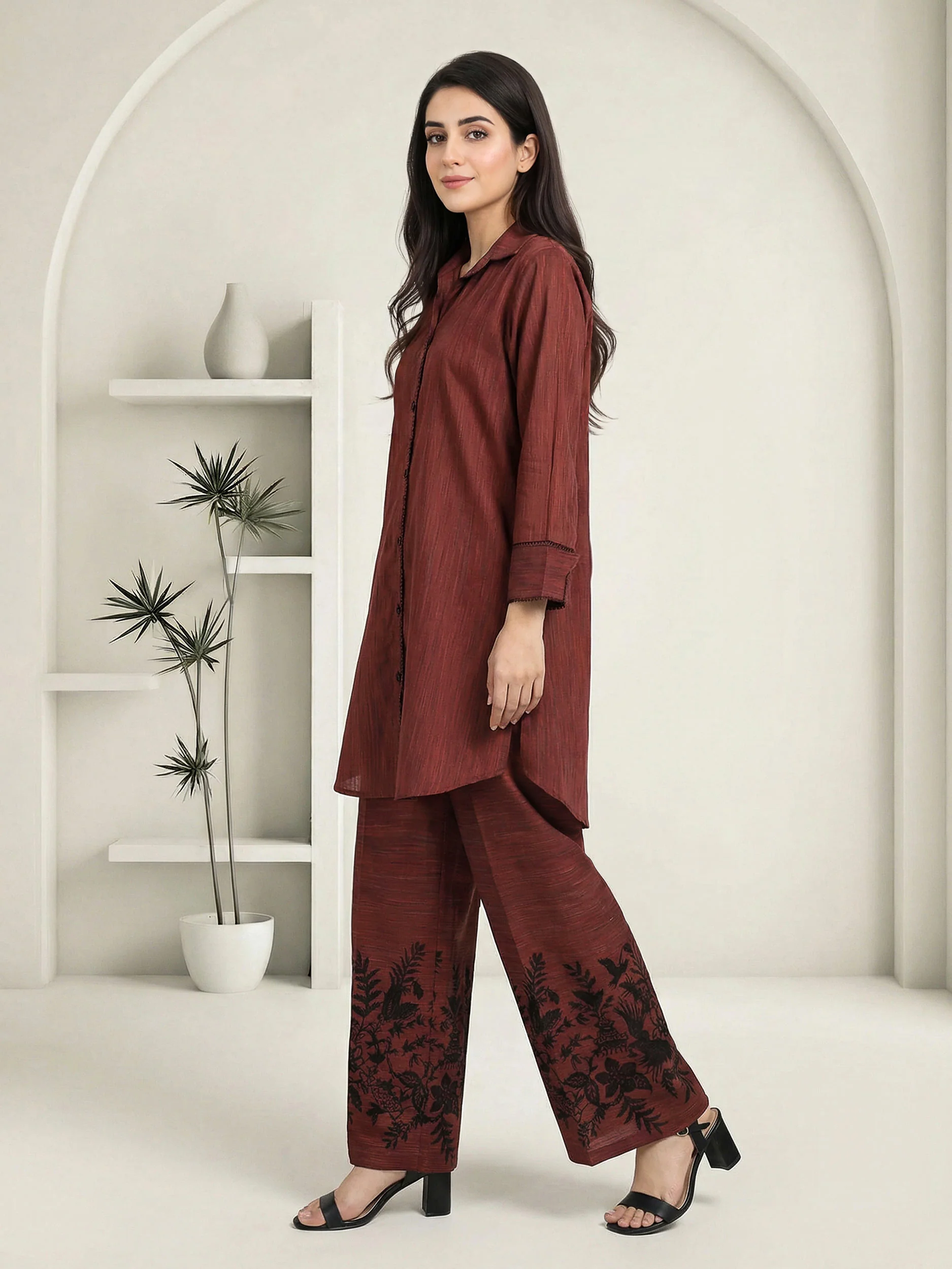 2 Piece Yarn Dyed Suit- Embroidered (Pret) - Image 2