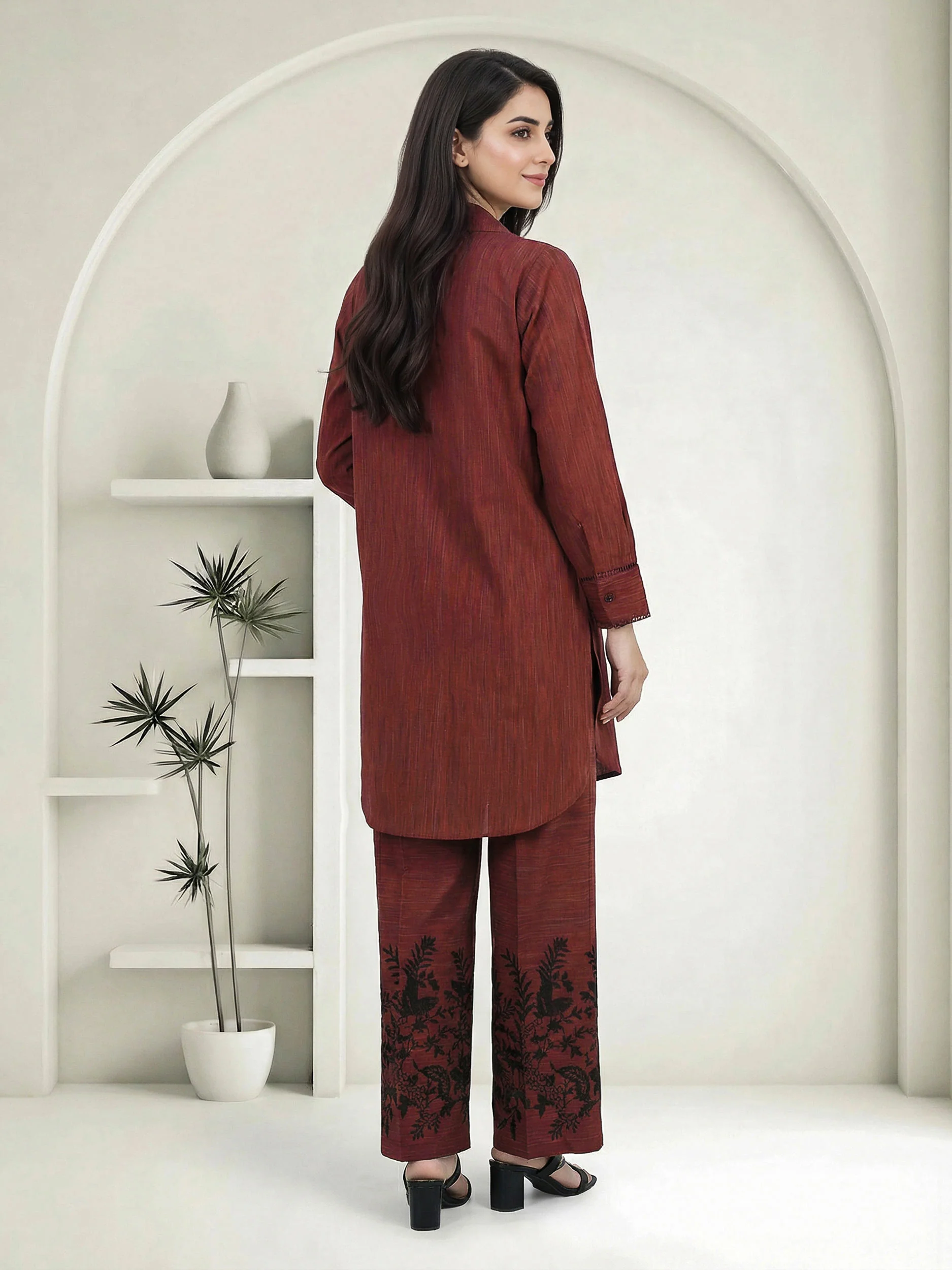 2 Piece Yarn Dyed Suit- Embroidered (Pret) - Image 3