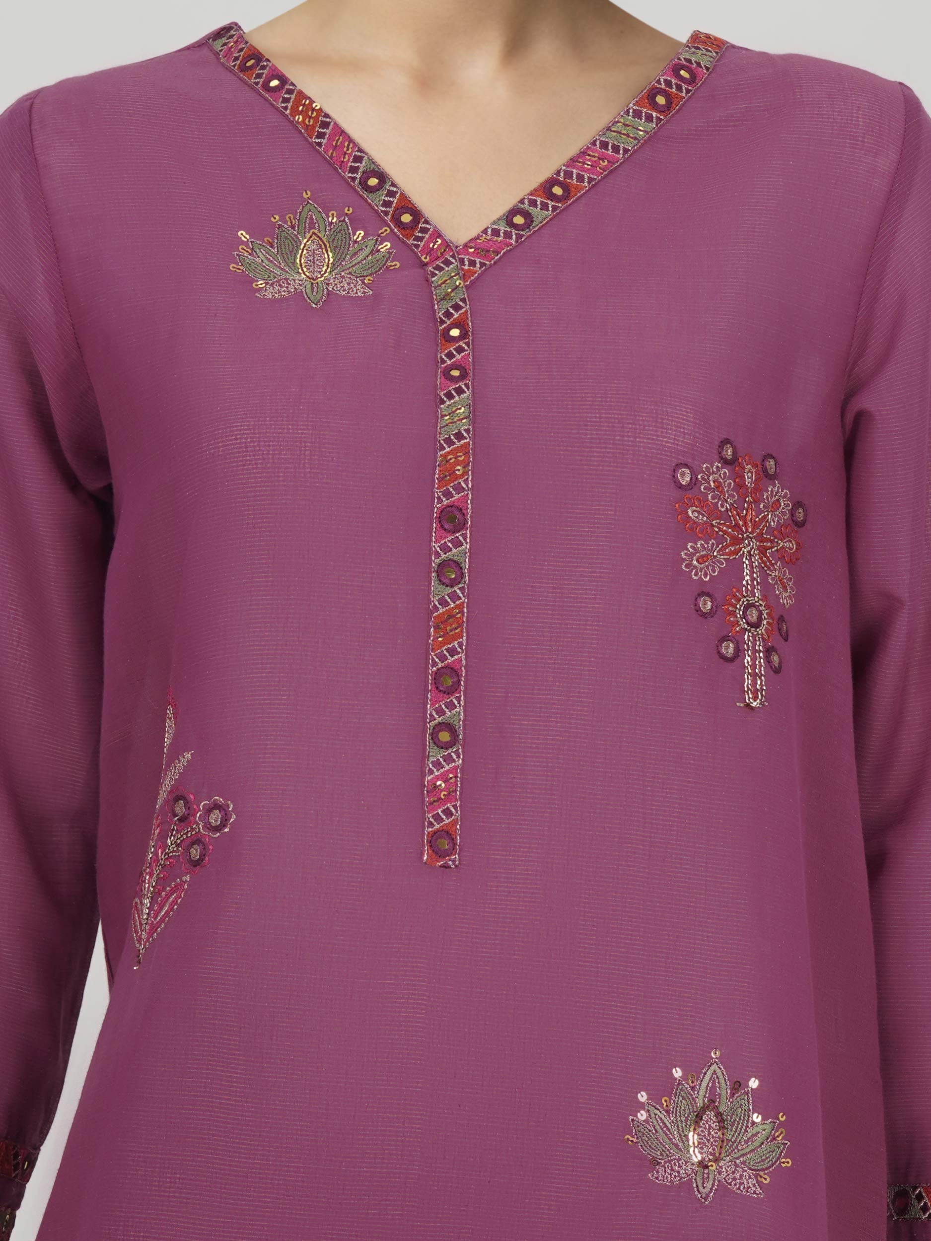 2 Piece Lawn Missouri Suit- Embroidered (Pret) - Image 4