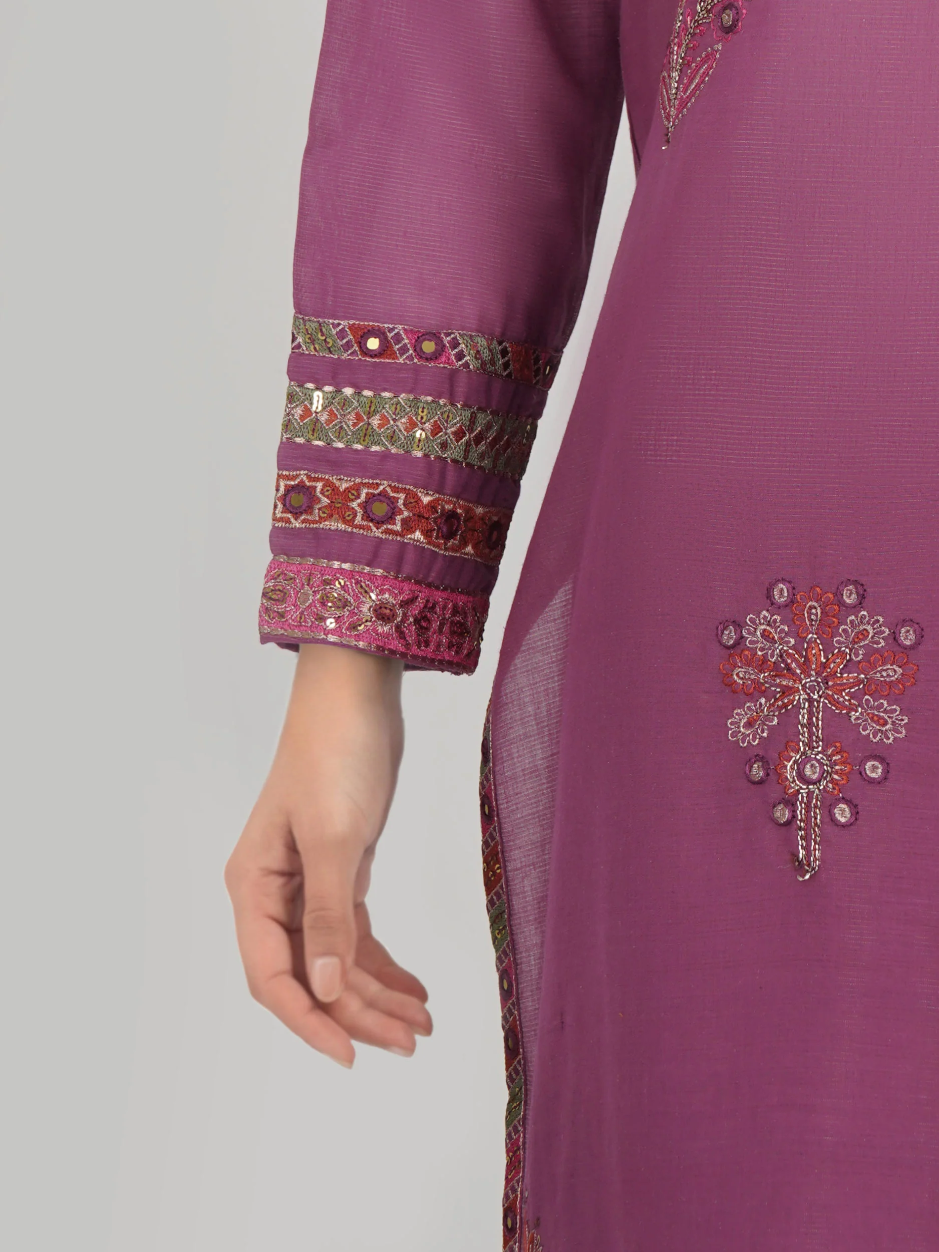 2 Piece Lawn Missouri Suit- Embroidered (Pret) - Image 5