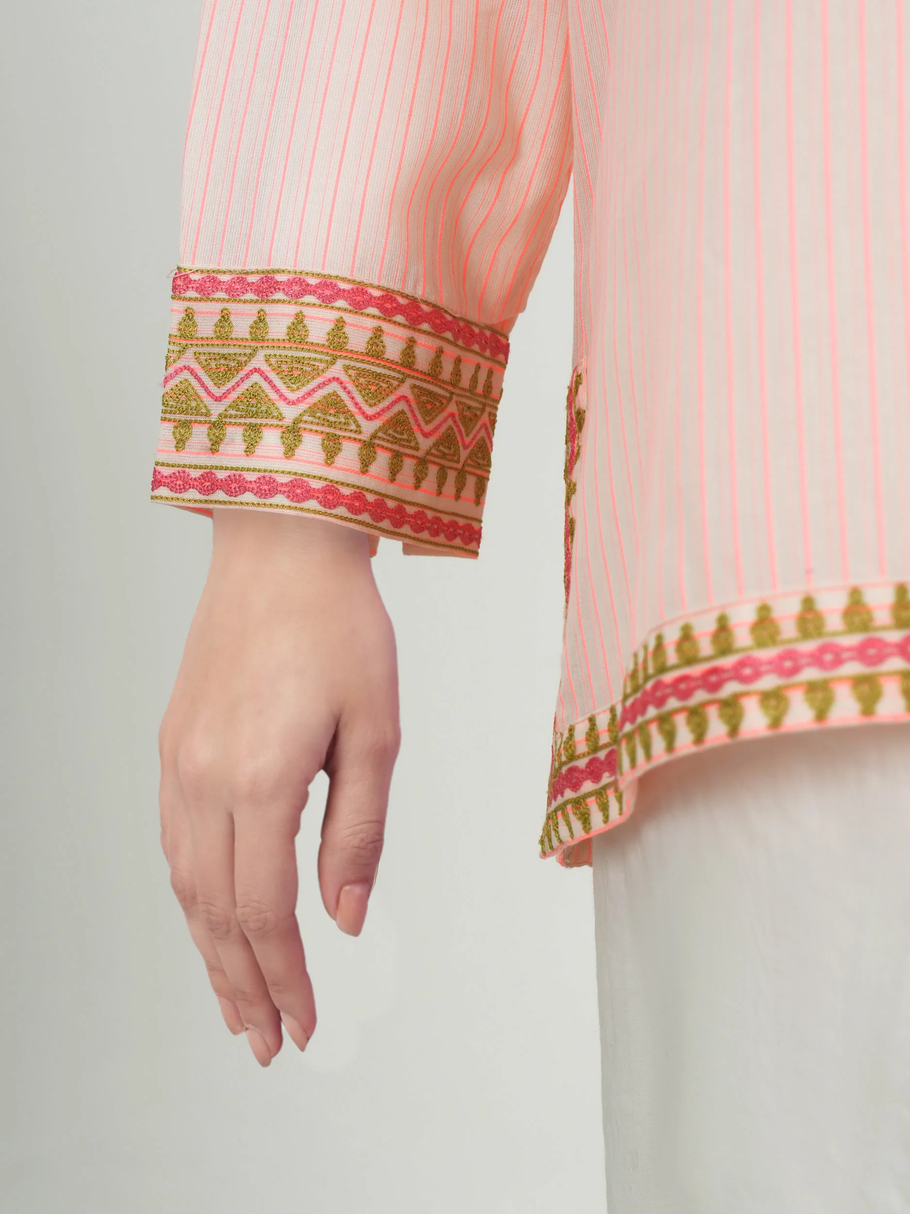 Yarn Dyed Kurti- Embroidered (Pret) - Image 5