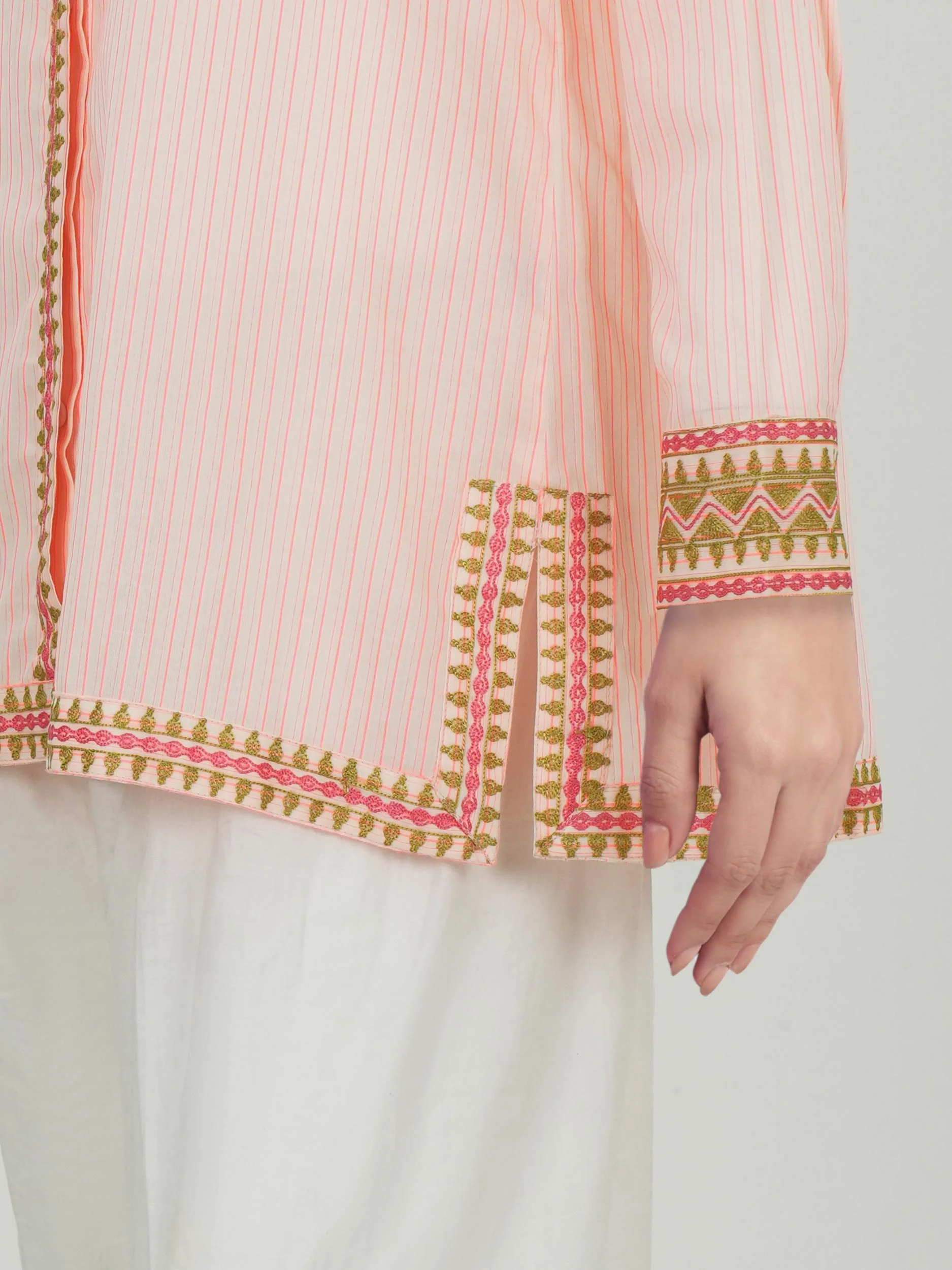 Yarn Dyed Kurti- Embroidered (Pret) - Image 6