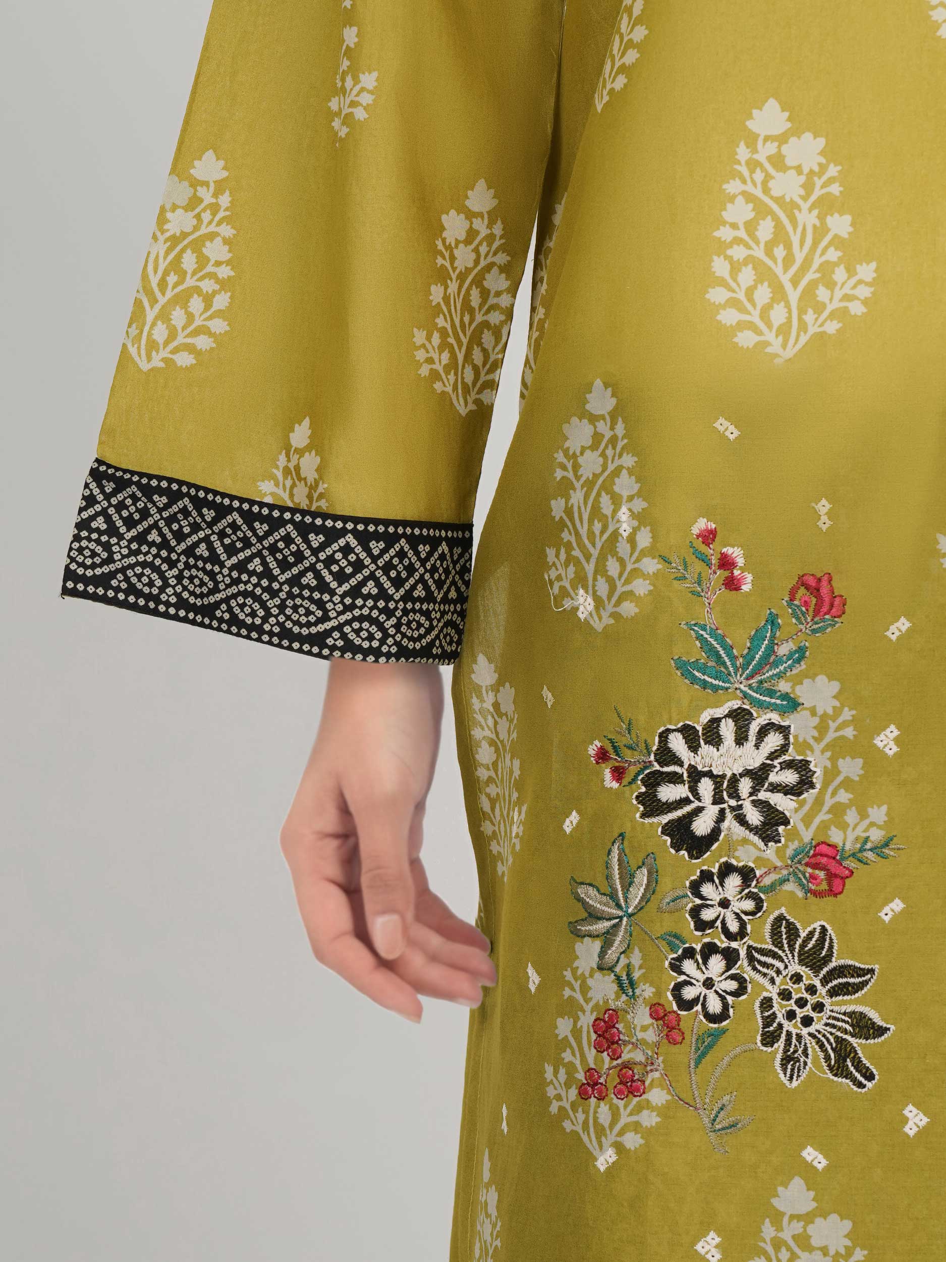 2 Piece Lawn Suit- Embroidered (Pret) - Image 5