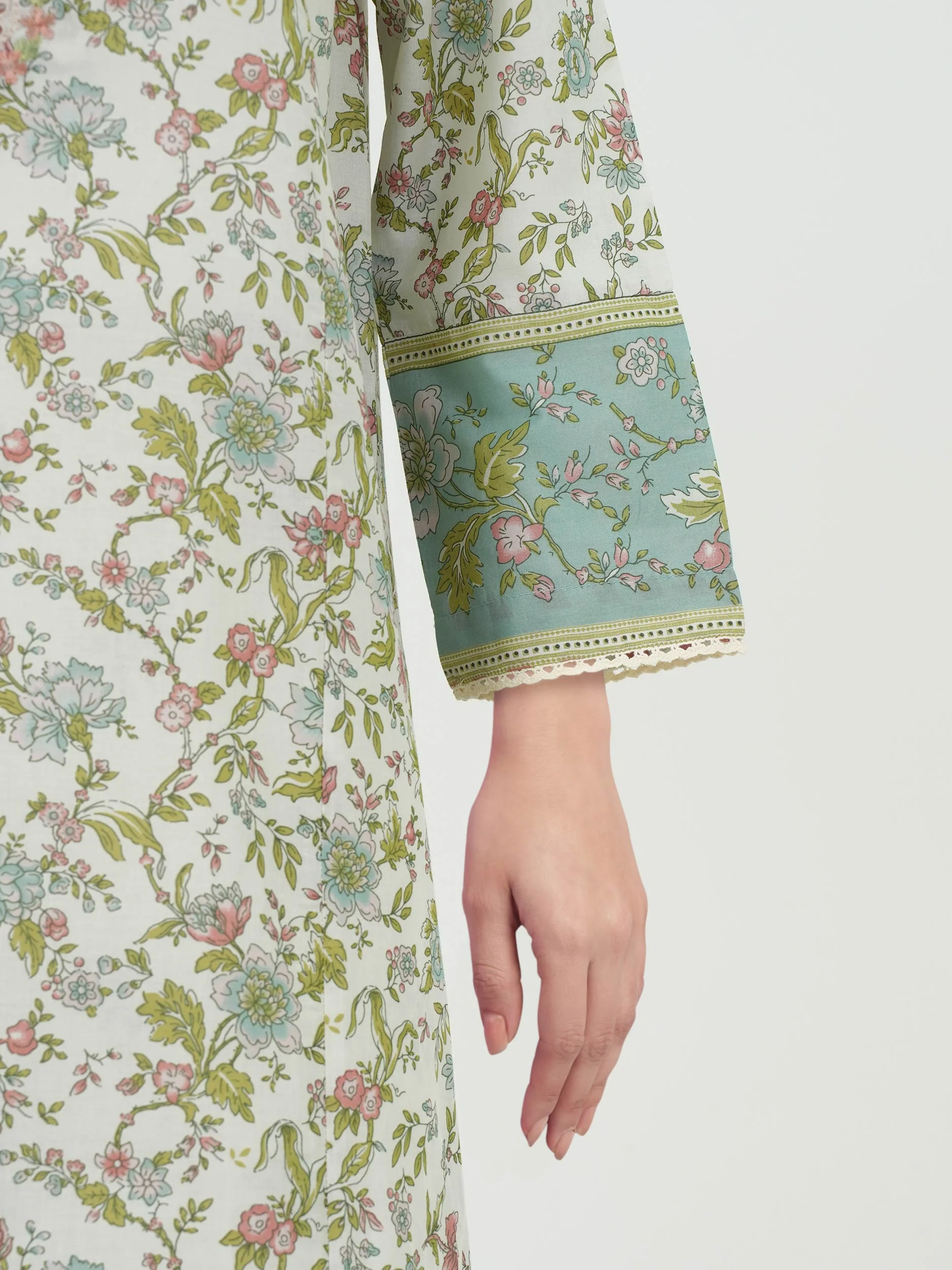 3 Piece Lawn Suit- Embroidered (Pret) - Image 5