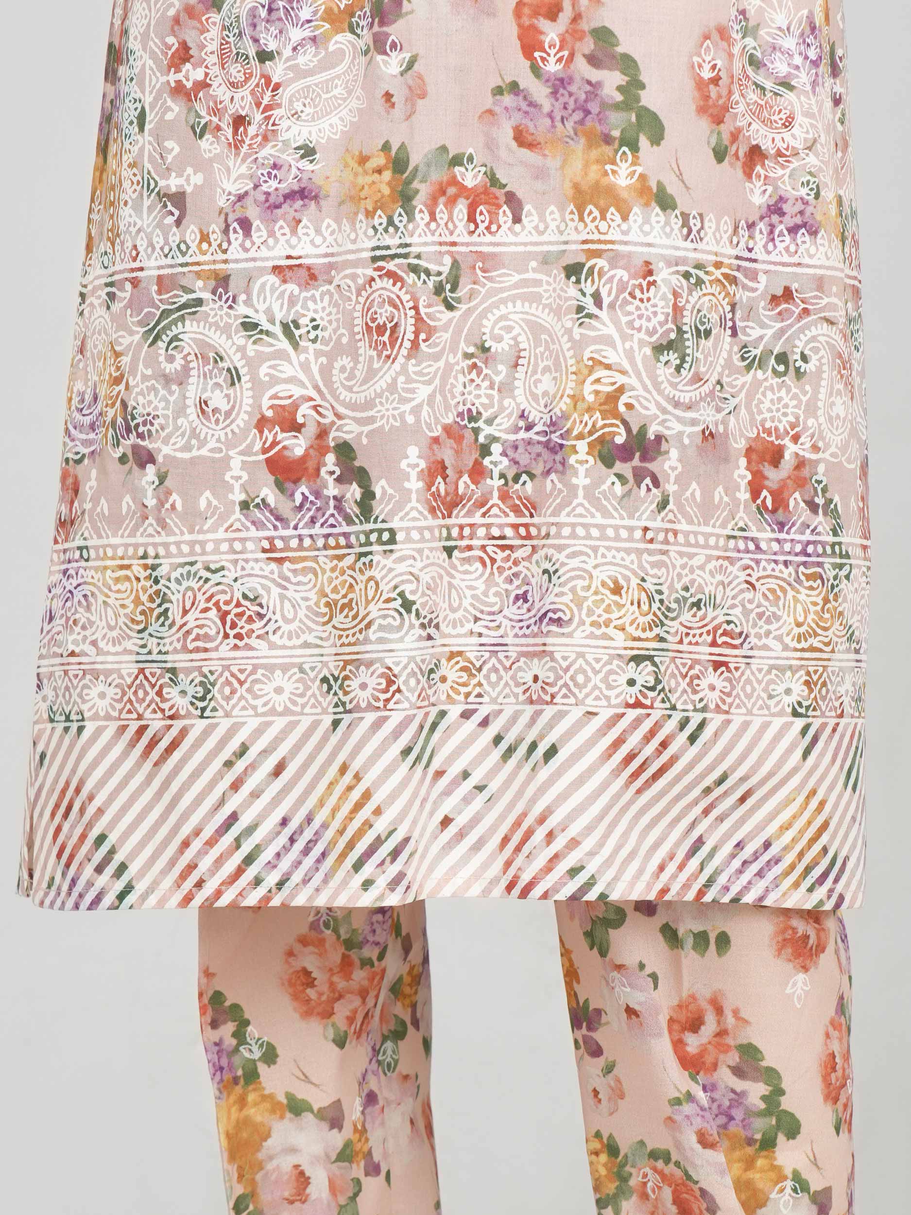3 Piece Lawn Suit- Embroidered (Pret) - Image 5