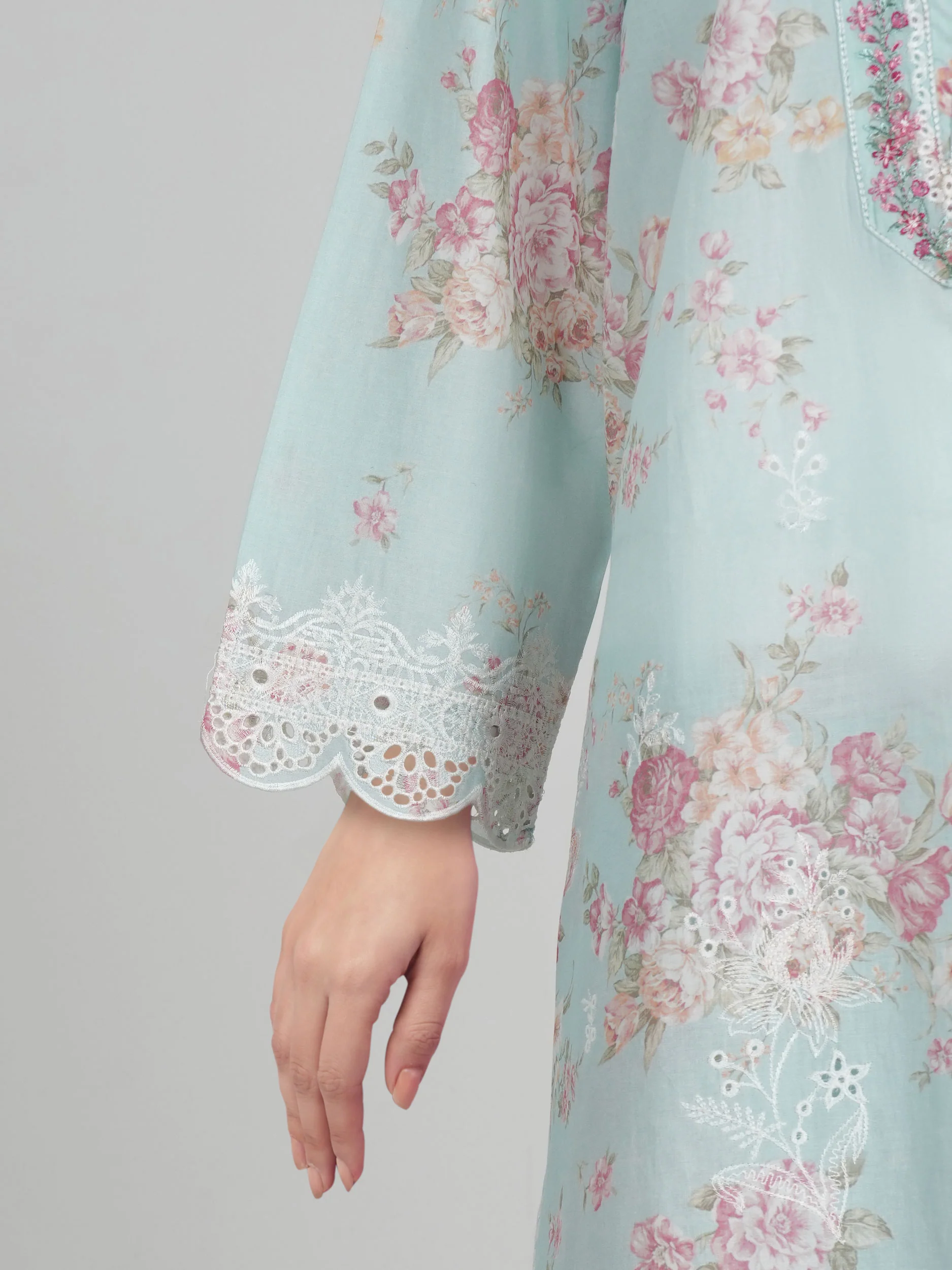 3 Piece Lawn Suit- Embroidered (Pret) - Image 6