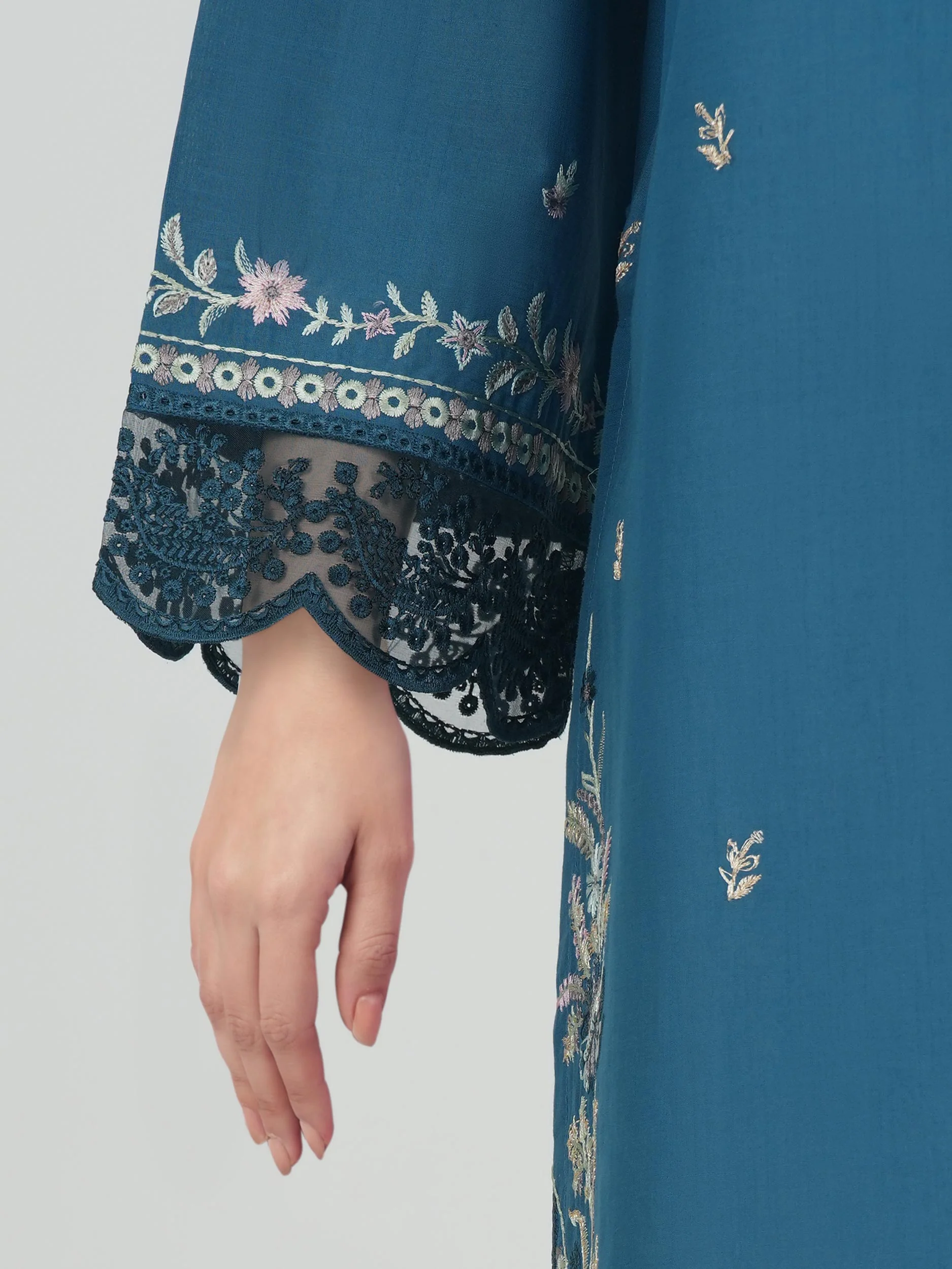 2 Piece Lawn Slub Suit- Embroidered (Pret) - Image 5