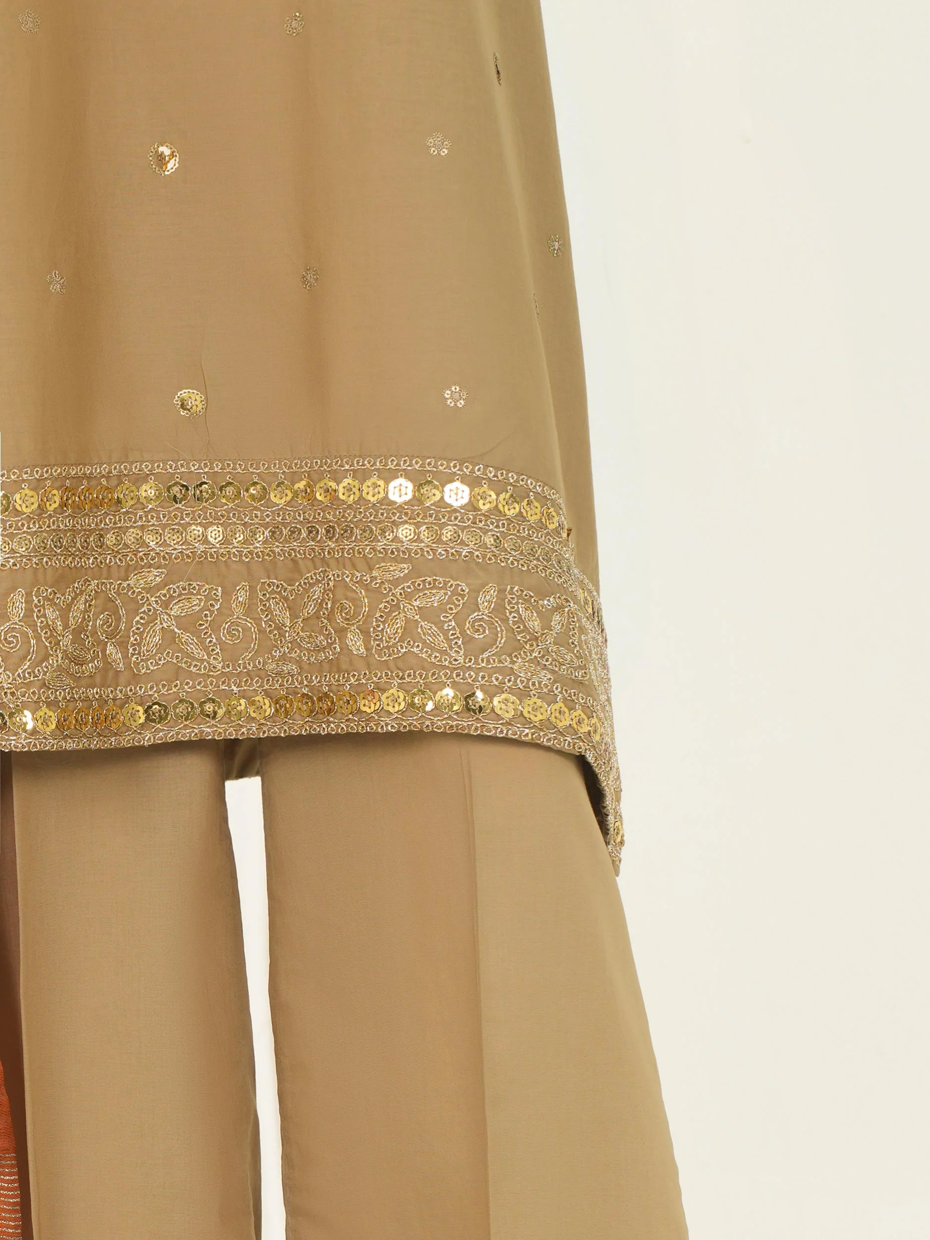 3 Piece Lawn Suit- Embroidered (Pret) - Image 6
