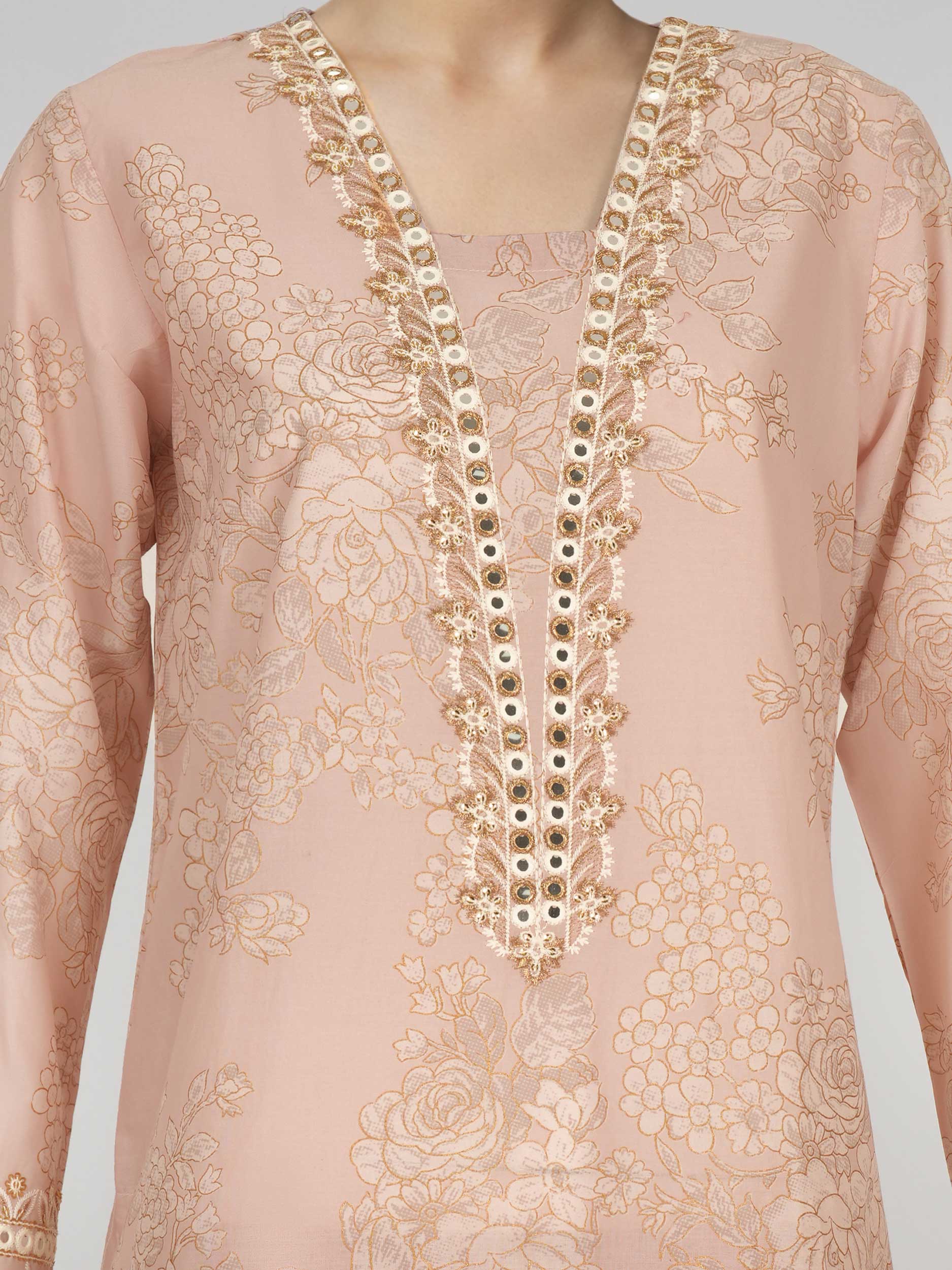 3 Piece Lawn Suit- Embroidered (Pret) - Image 5