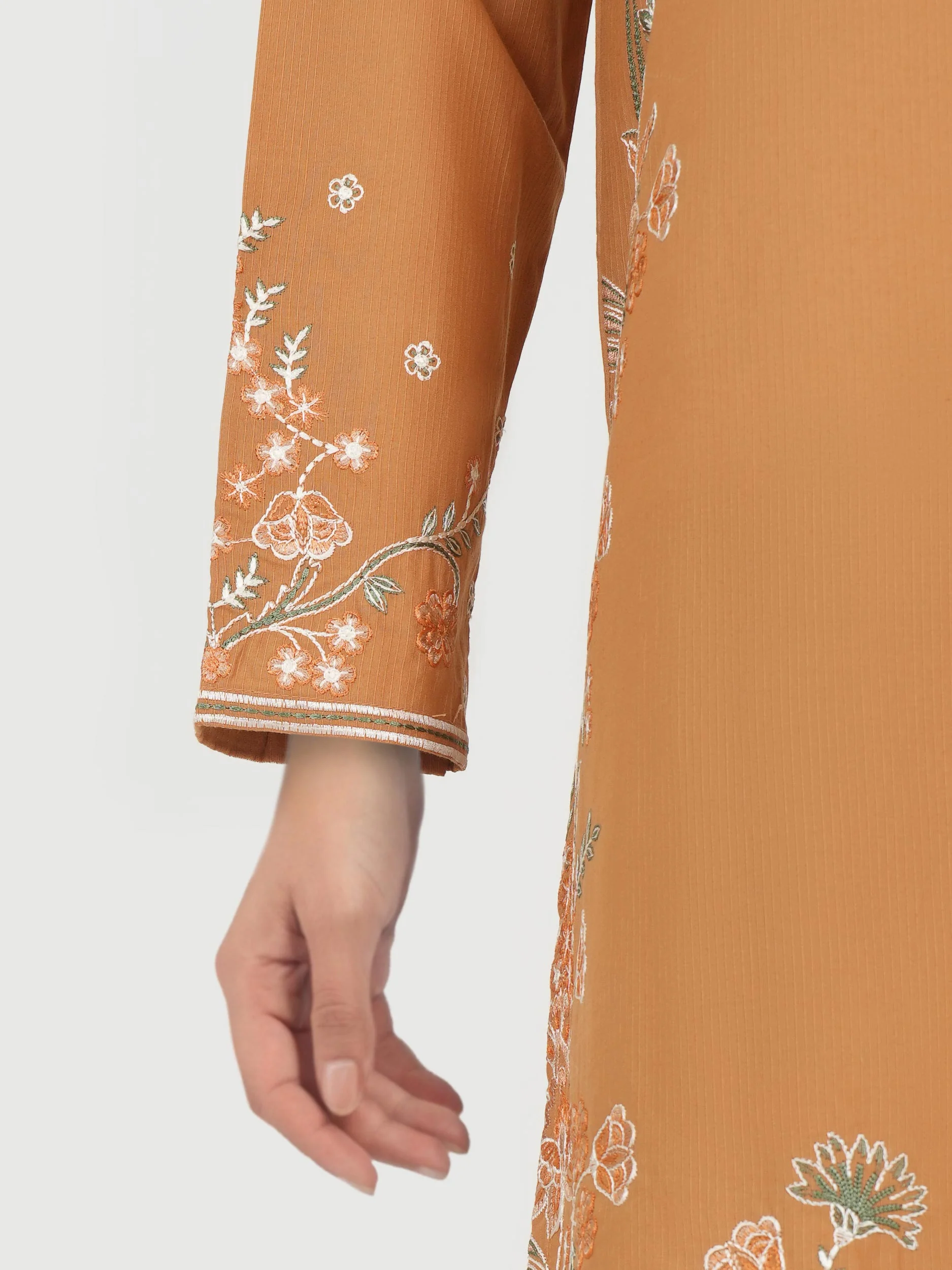 2 Piece Lawn Texture Suit- Embroidered (Pret) - Image 5