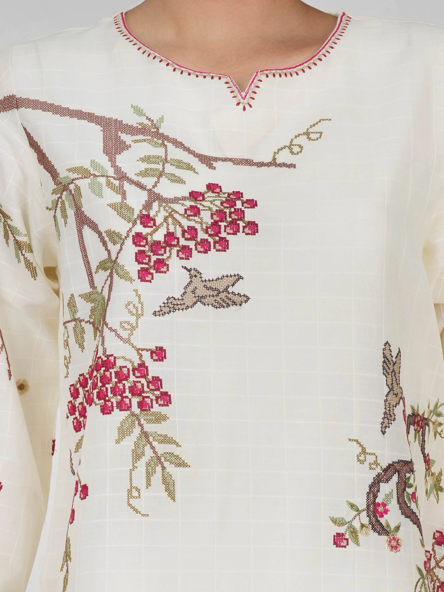 2 Piece Lawn Texture Suit- Embroidered (Pret) - Image 4