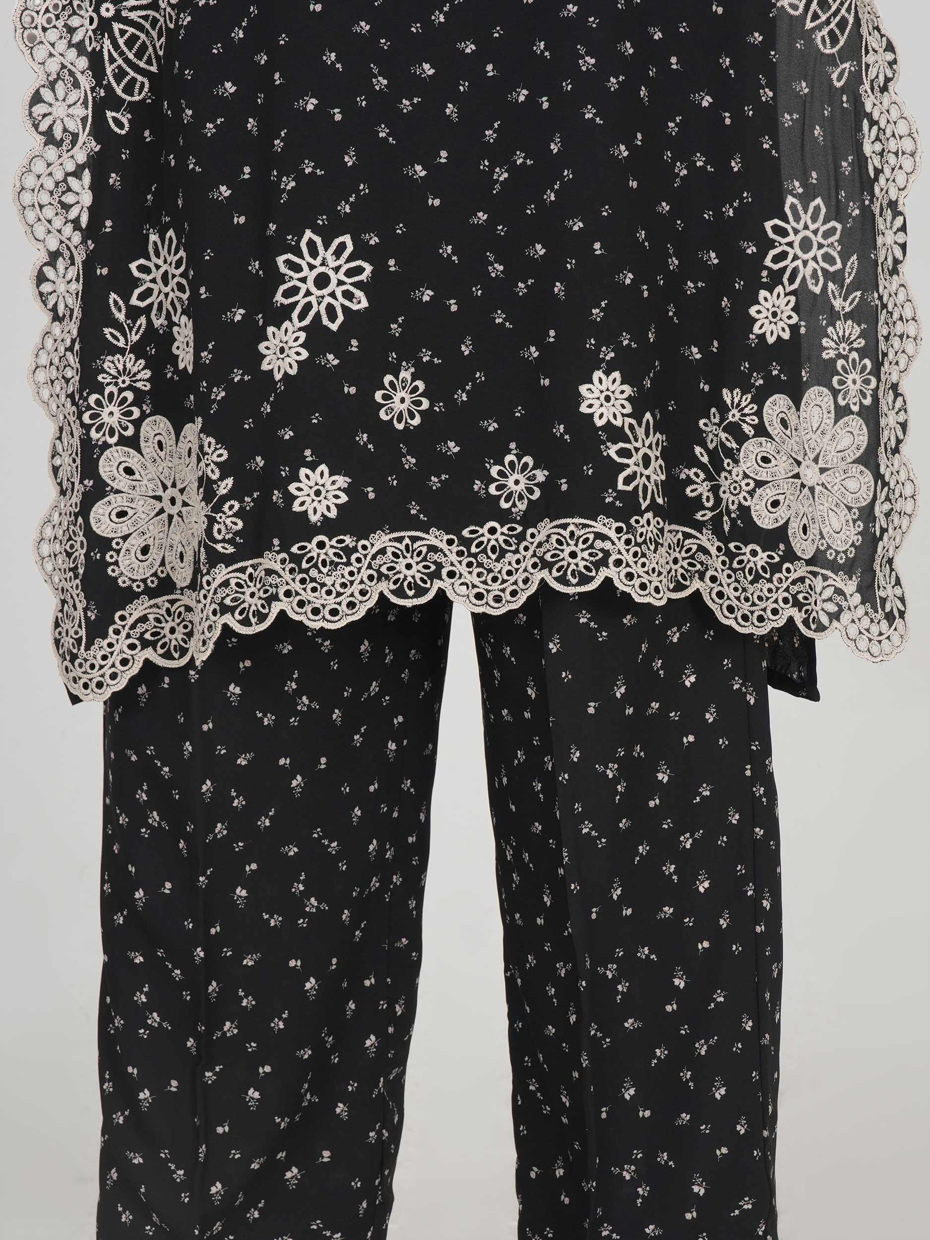 2 Piece Grip Suit- Embroidered (Pret) - Image 7