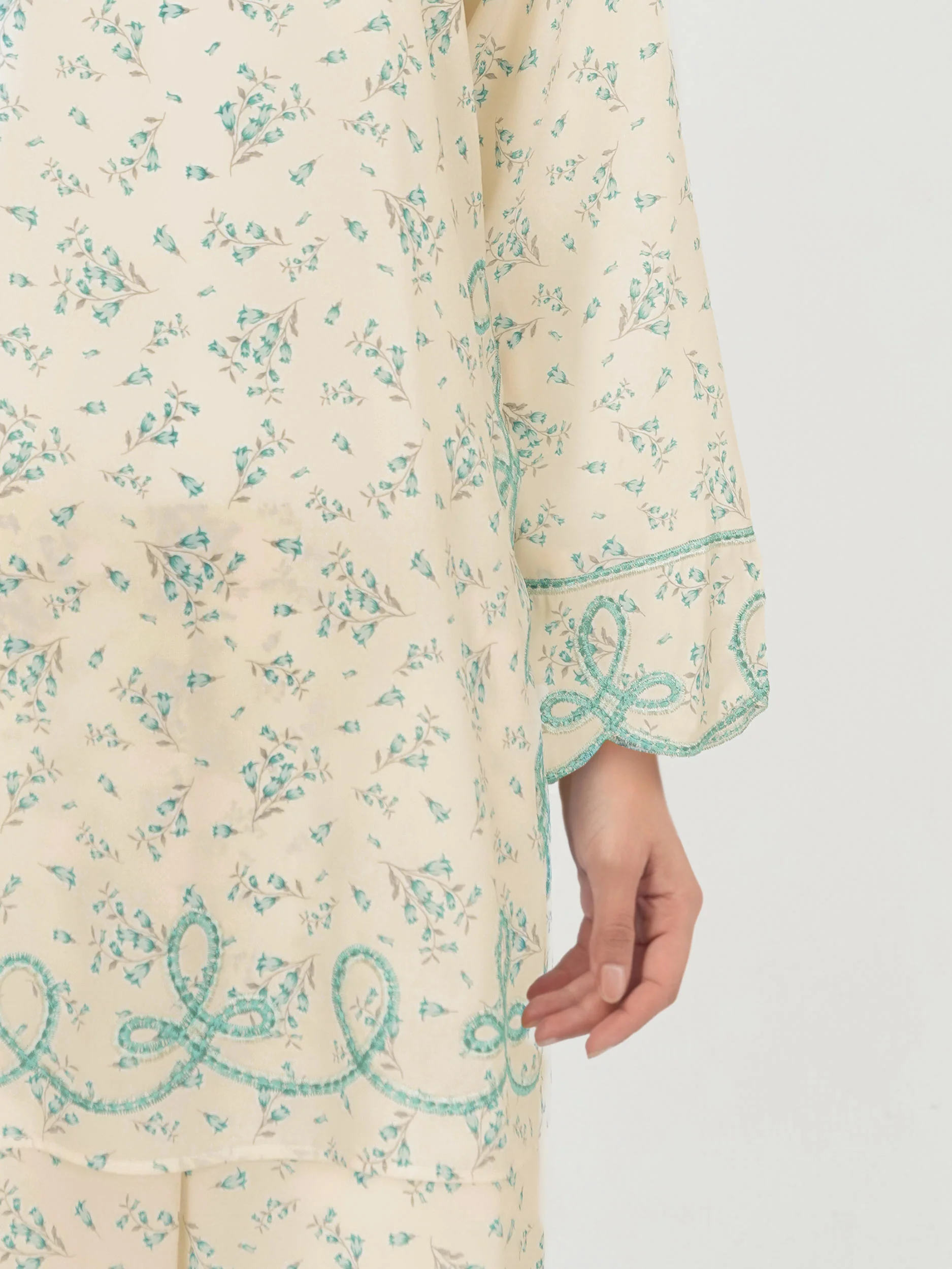 Grip Co-ord set- Embroidered - Image 5