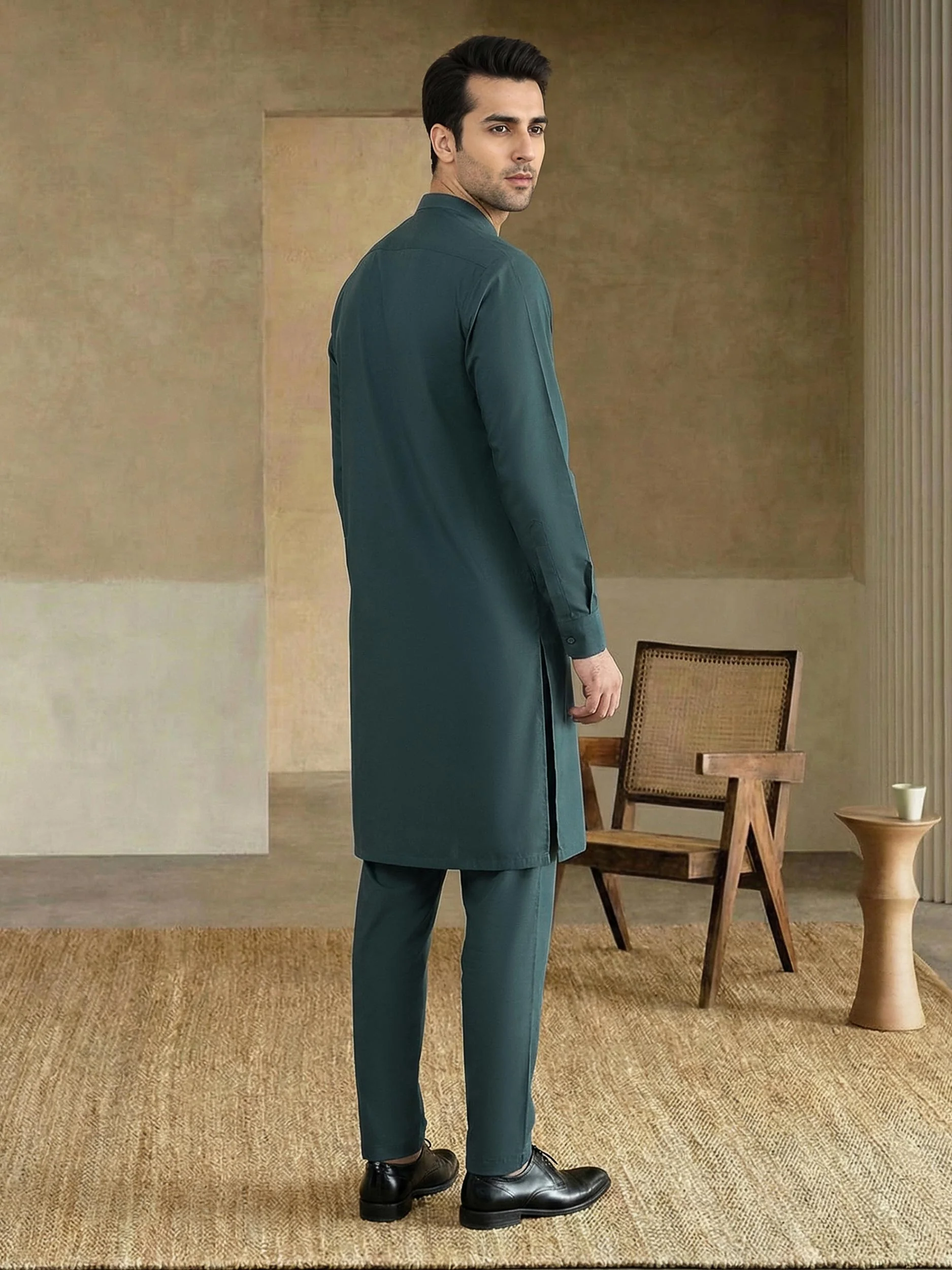 Dobby Suit - Image 3