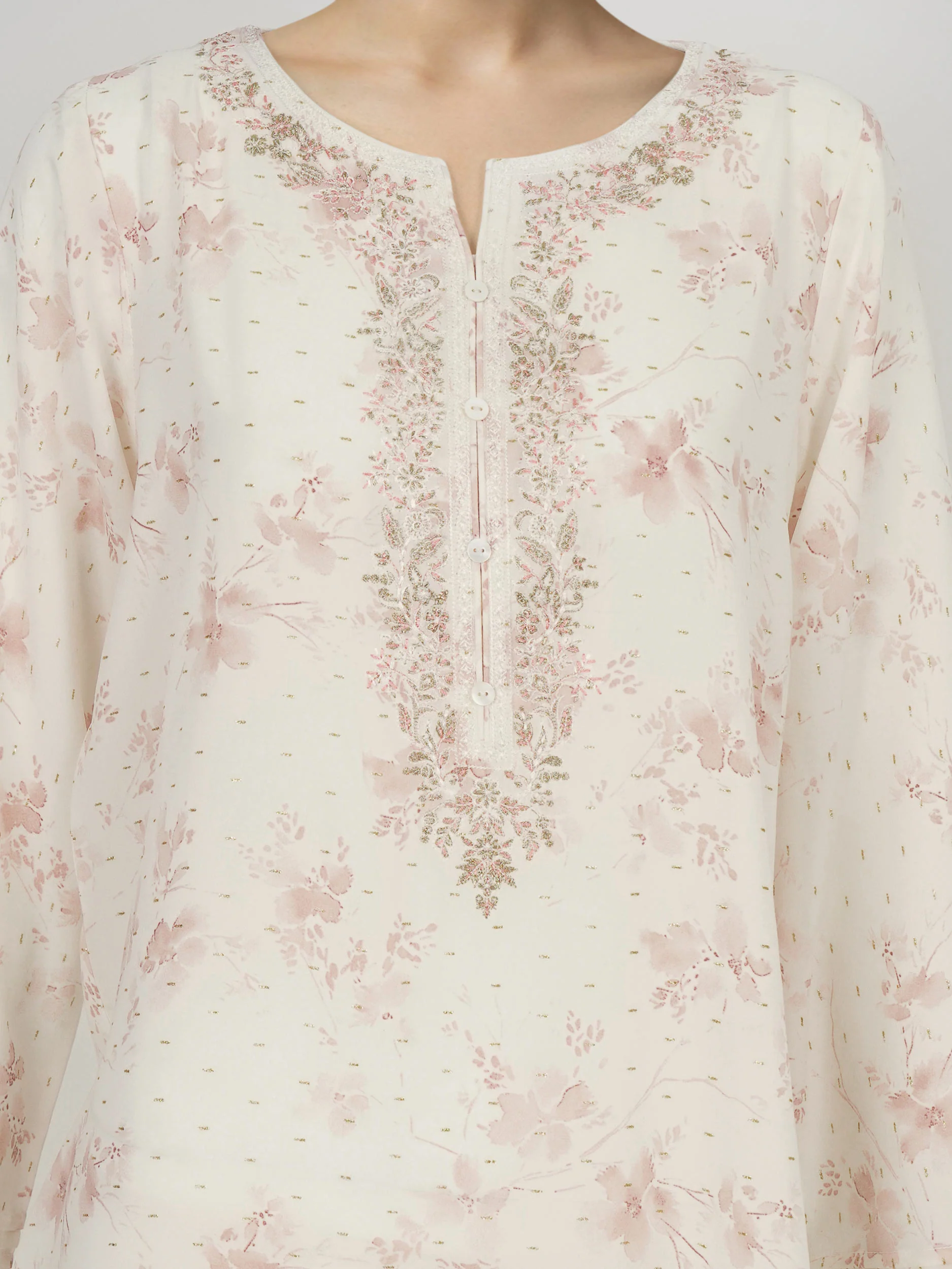 Grip Kurti- Embroidered (Pret) - Image 4