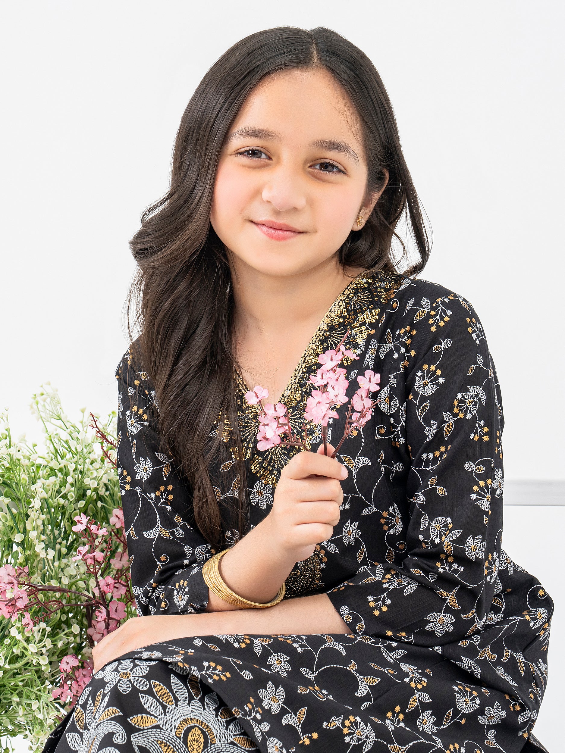 2 Piece Lawn Suit-Embroidered - Image 4