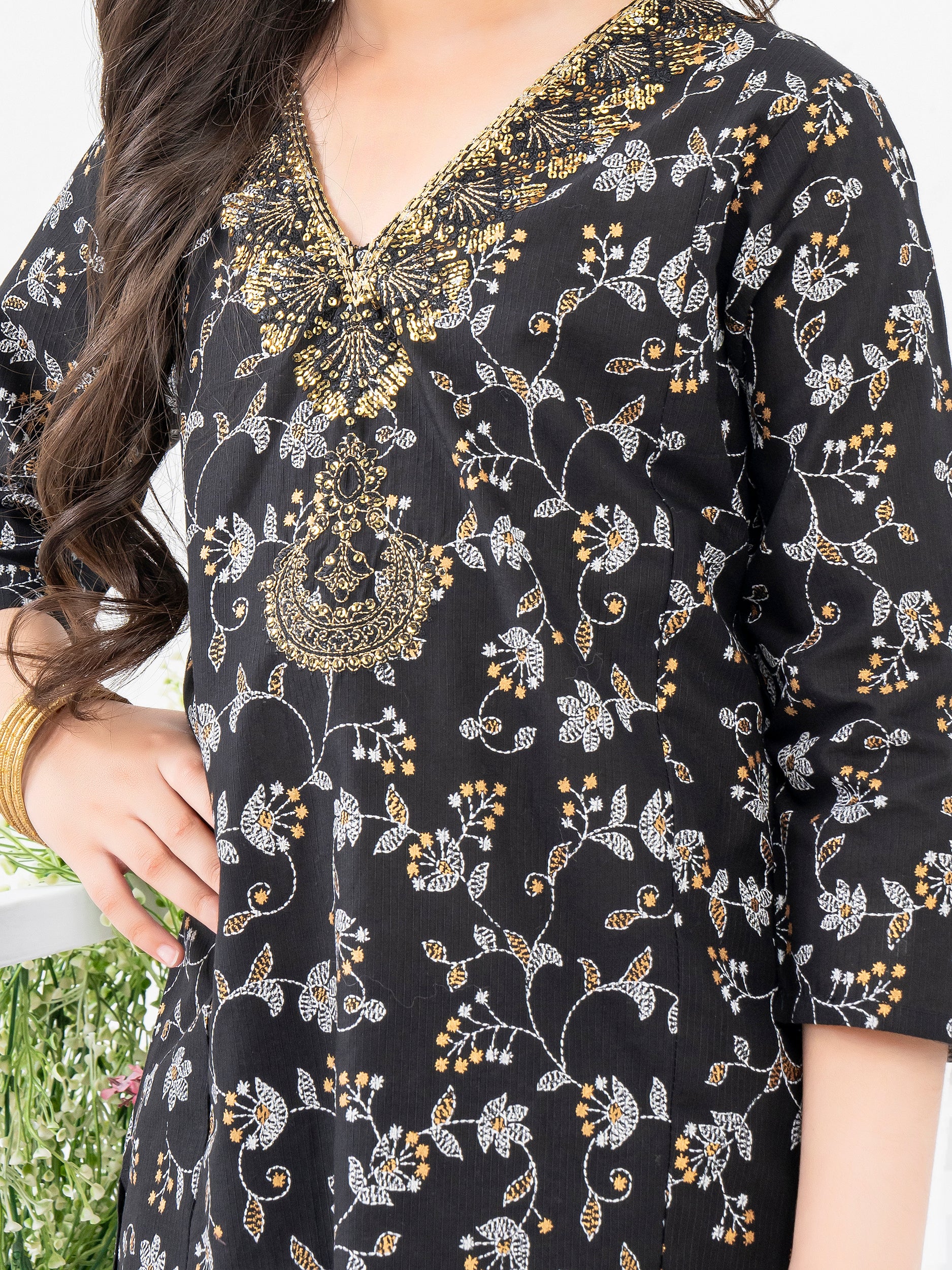 2 Piece Lawn Suit-Embroidered - Image 6