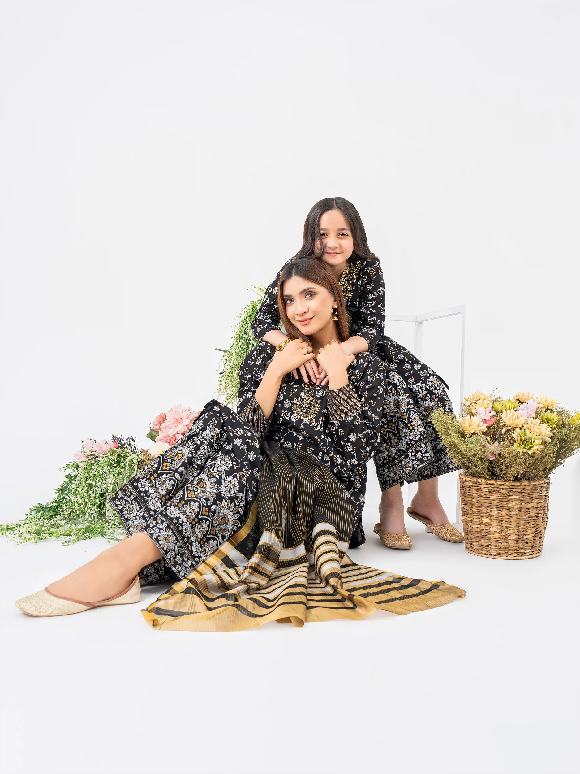 2 Piece Lawn Suit-Embroidered - Image 7
