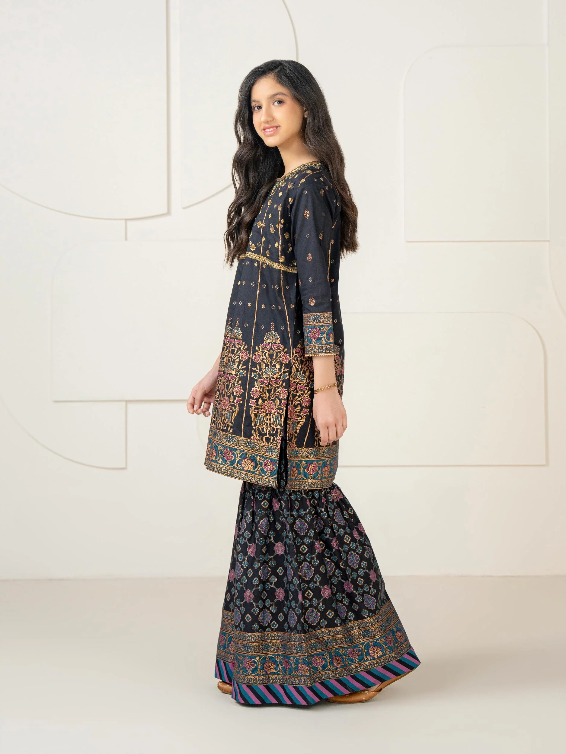 2 Piece Lawn Suit-Embroidered - Image 3