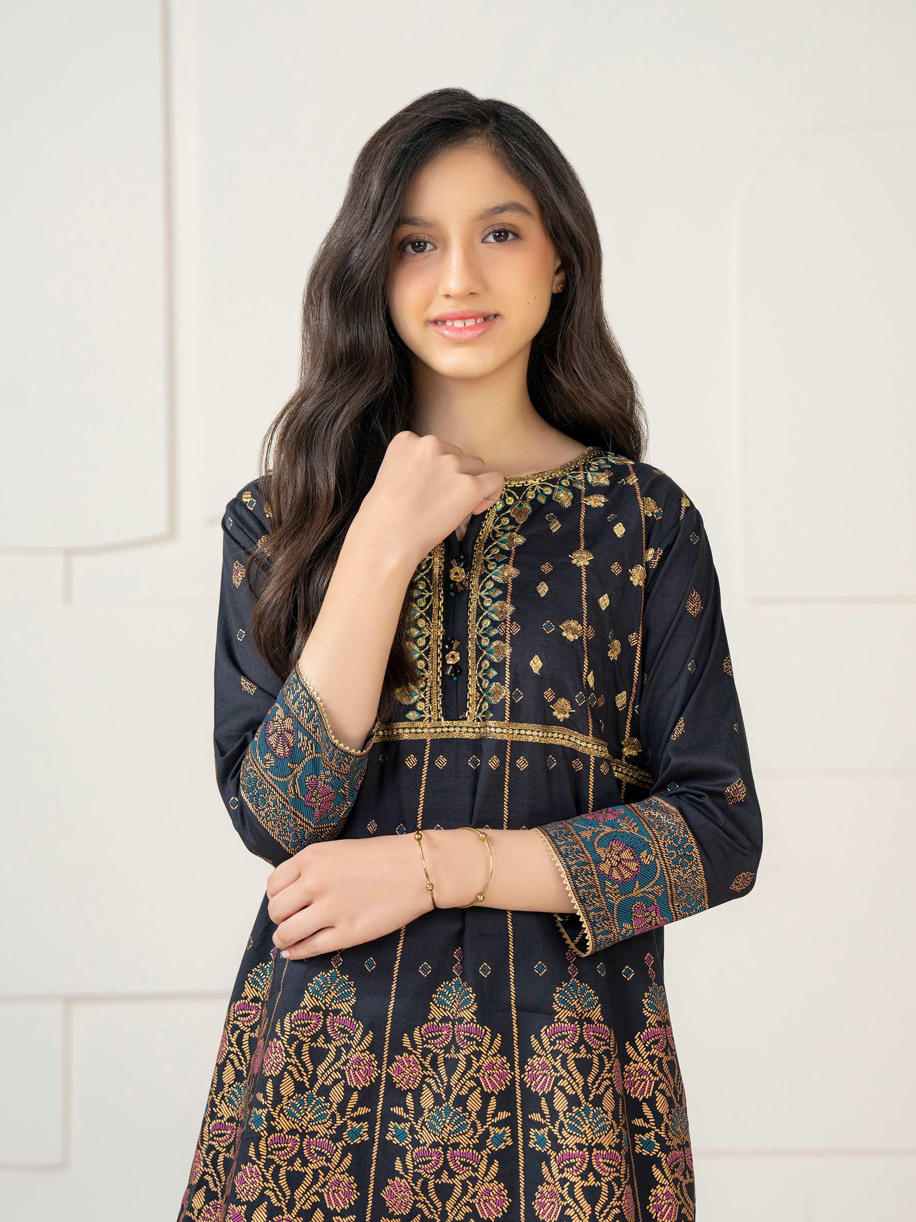2 Piece Lawn Suit-Embroidered - Image 5