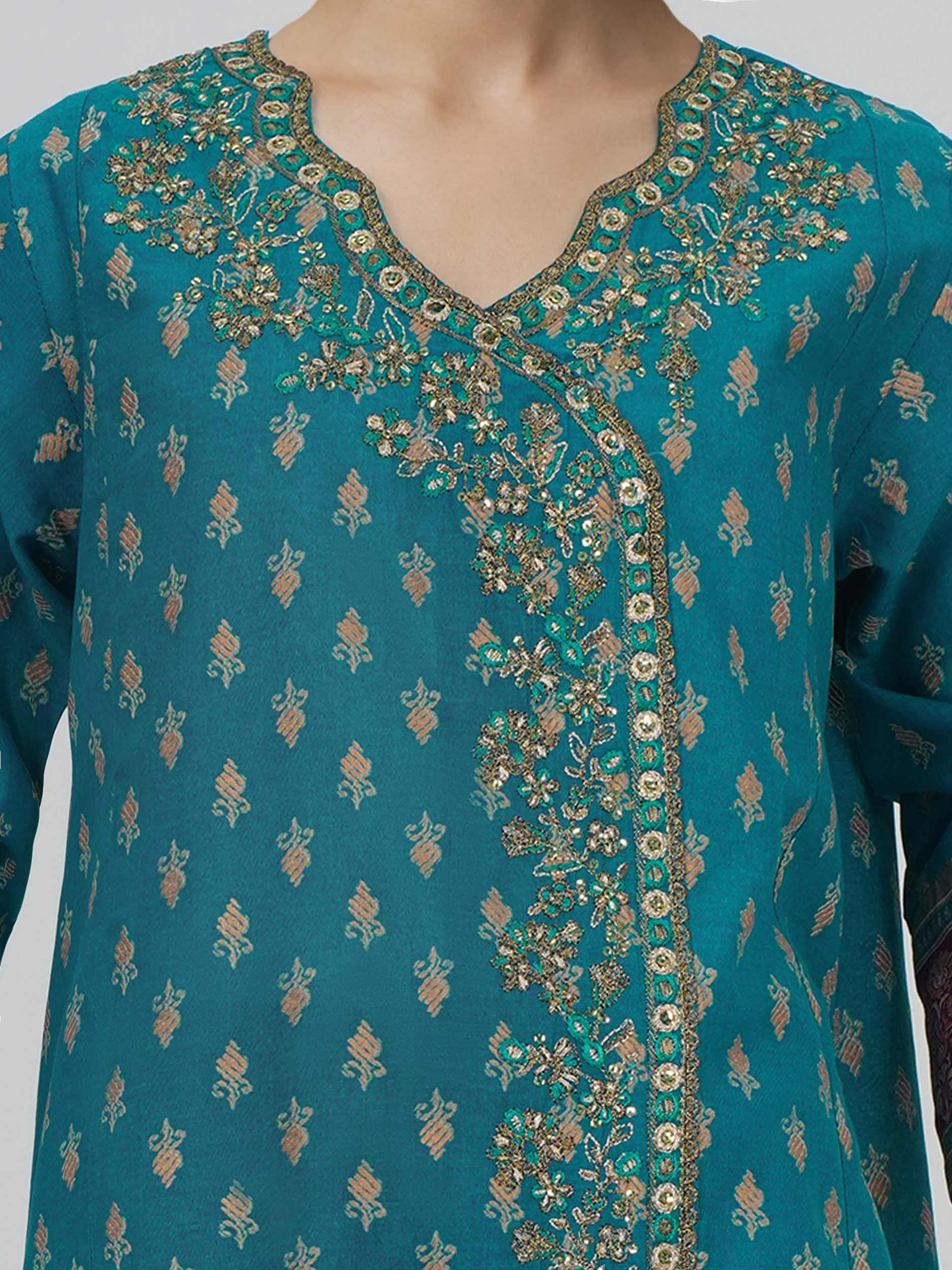 2 Piece Lawn Suit- Embroidered (Pret) - Image 4