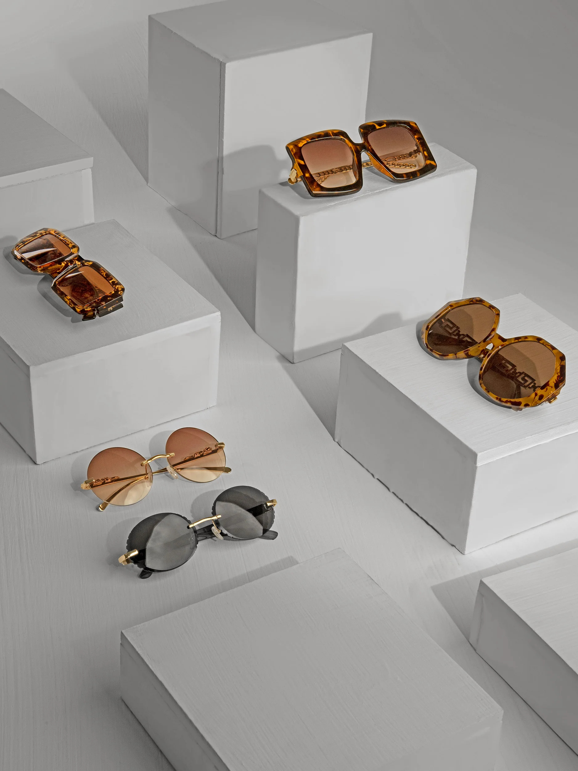 Geometric Sunglasses - Image 4