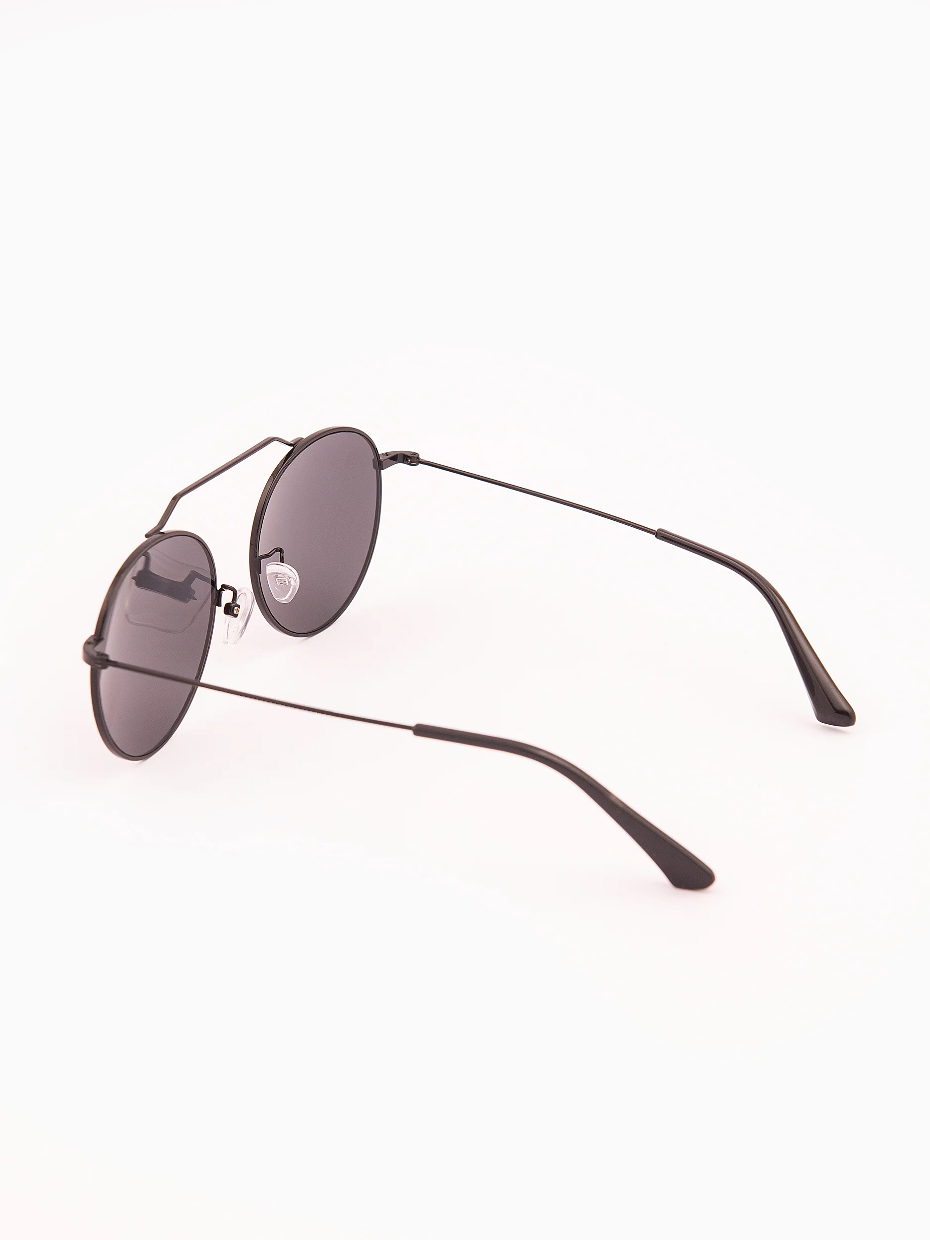 Round Sunglasses - Image 3