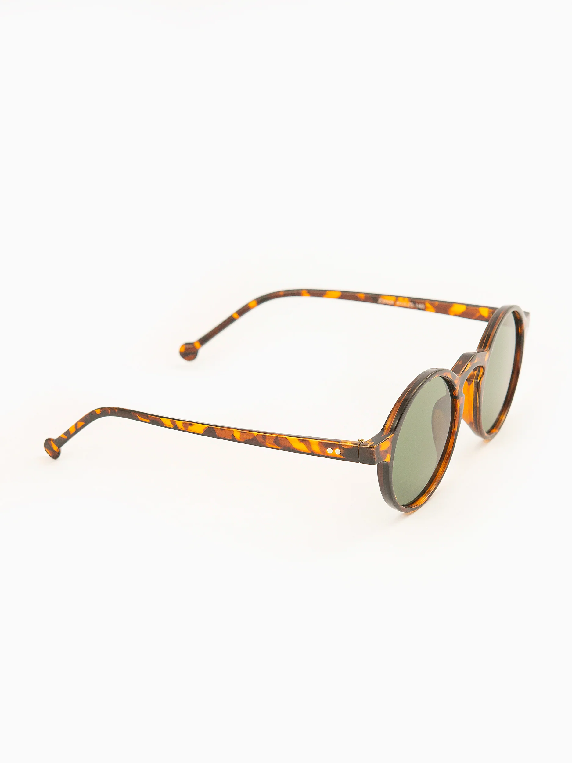 Chic Sunglasses - Image 2