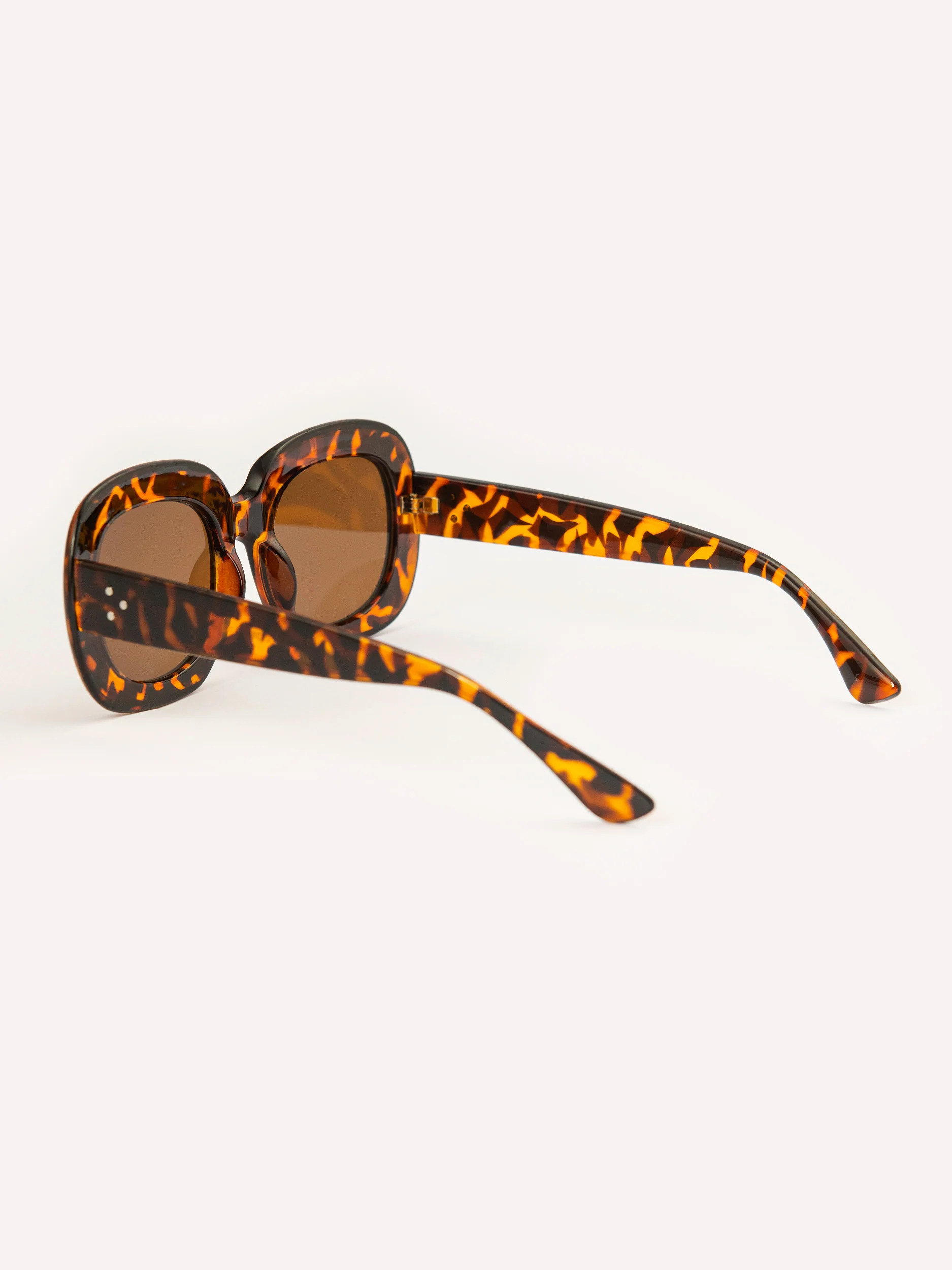 Rectangular Sunglasses - Image 3