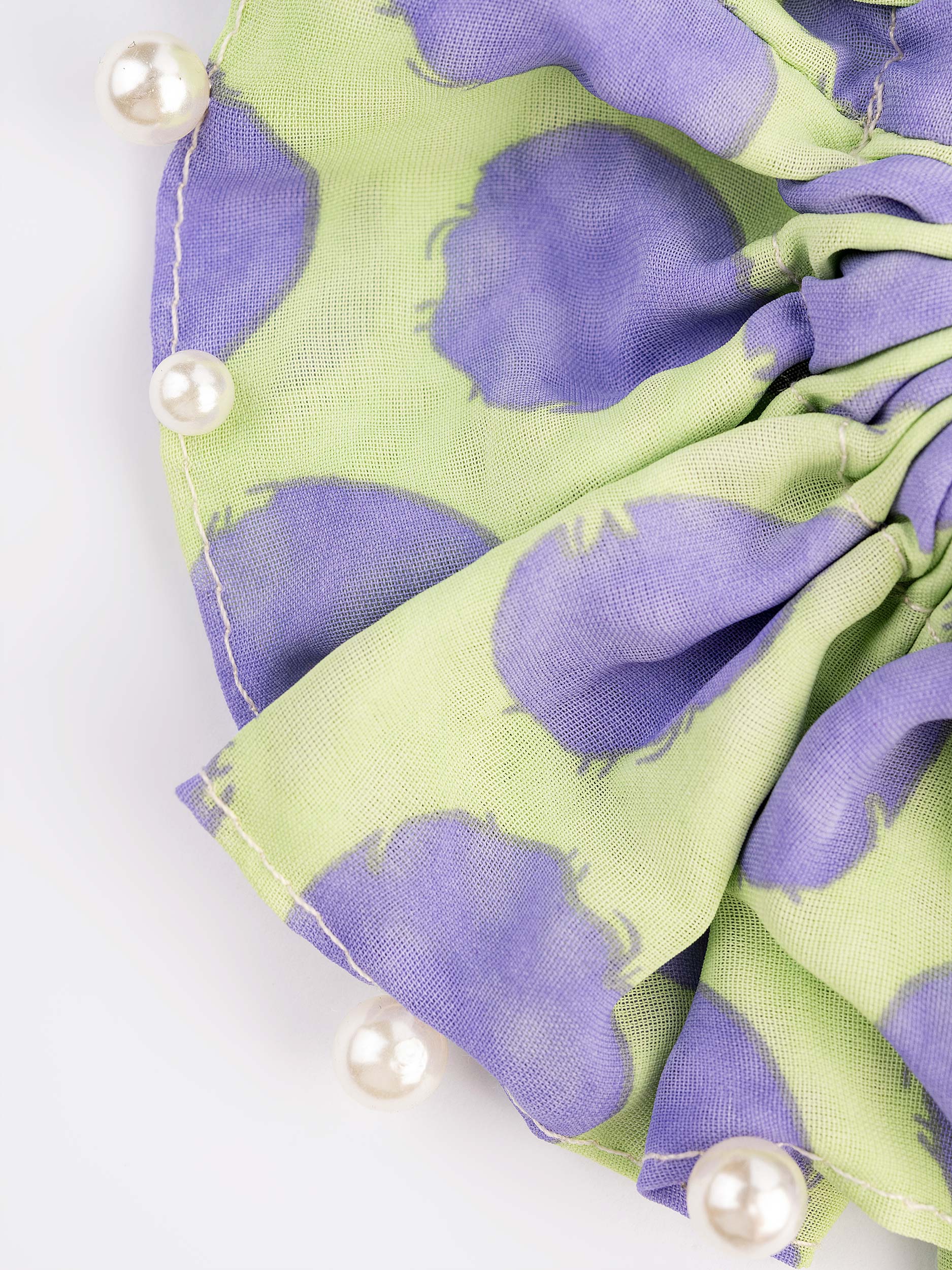Pearl Embellished Printed Hair Tie - Image 3