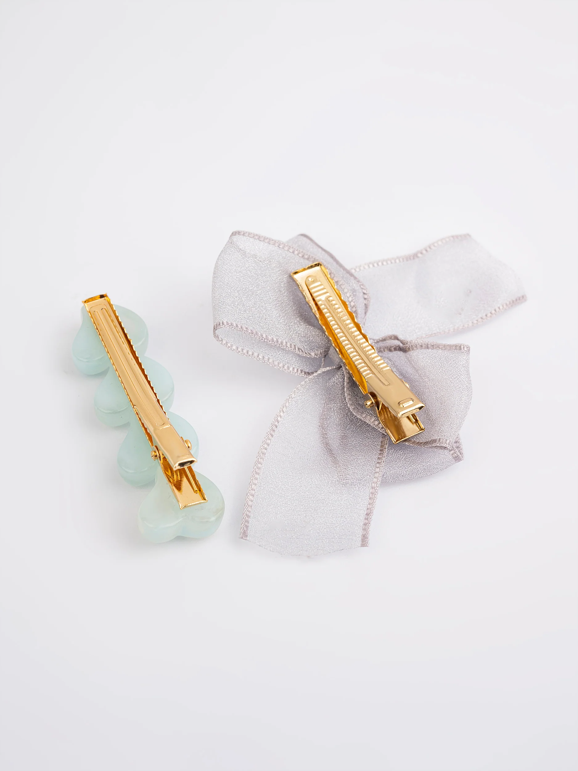Bow With Heart Hair Clips - Image 4