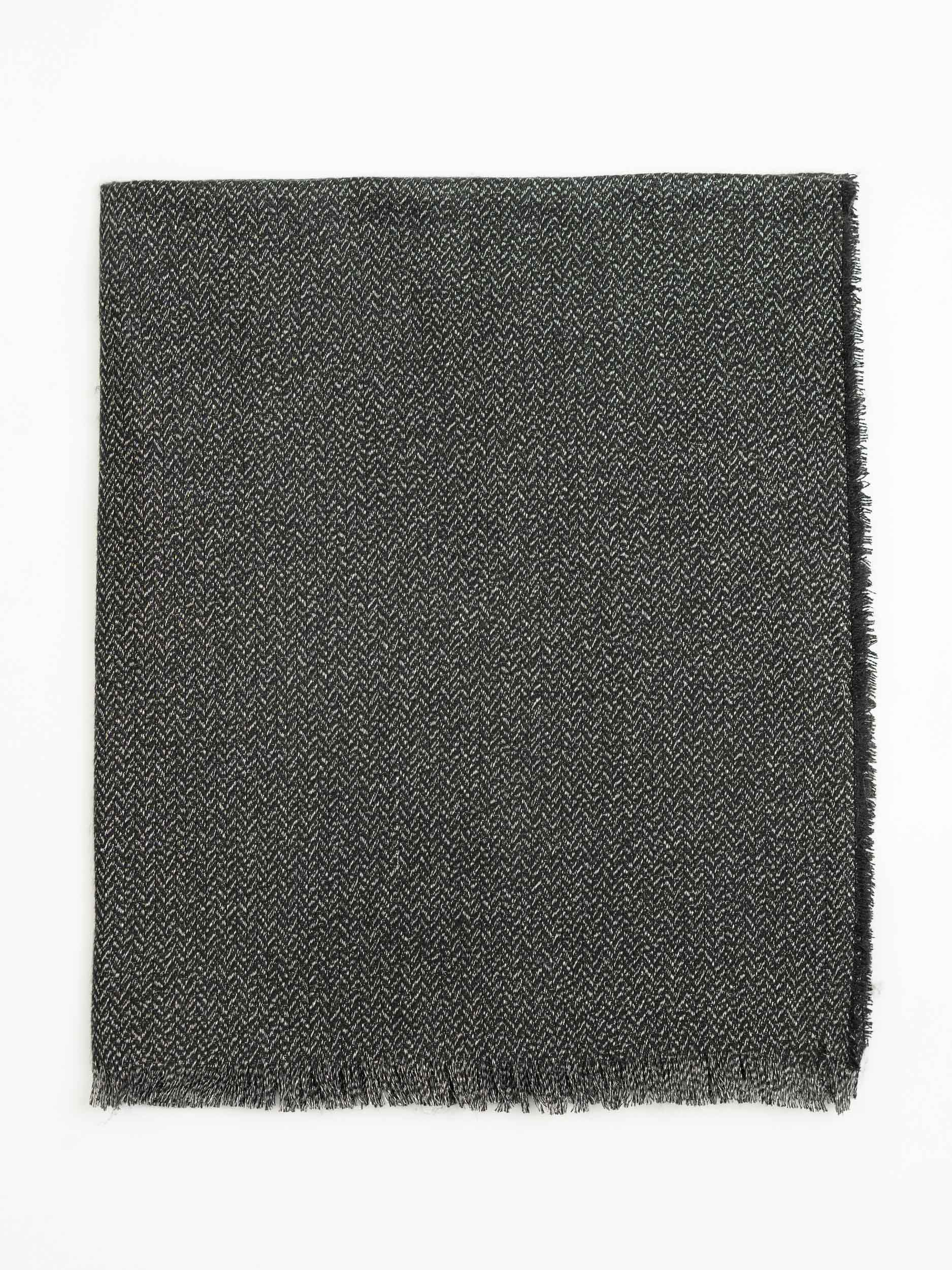 Blingy Woolen Shawl - Image 3