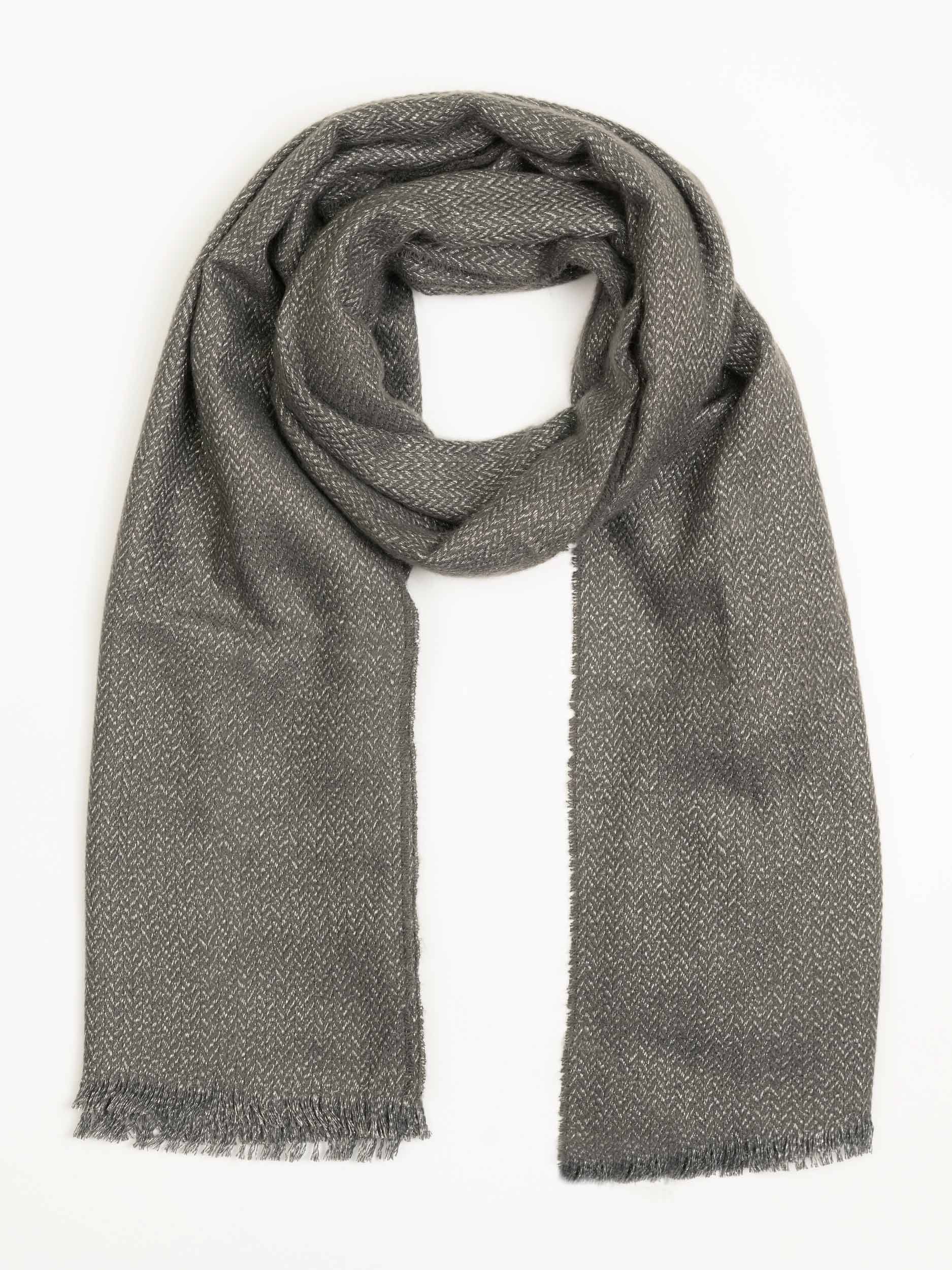 Patterend Woolen Shawl - Image 2