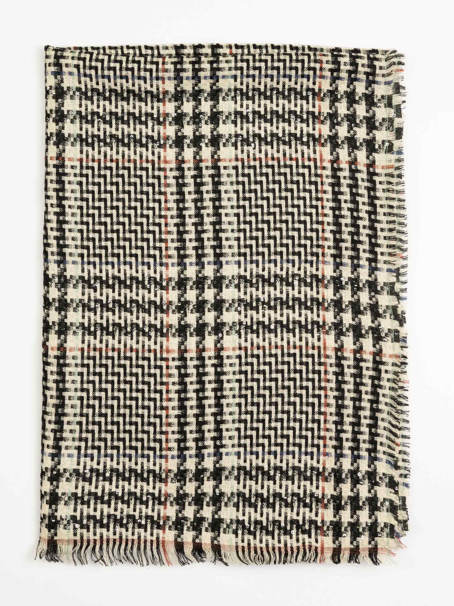 Patterend Woolen Shawl - Image 3