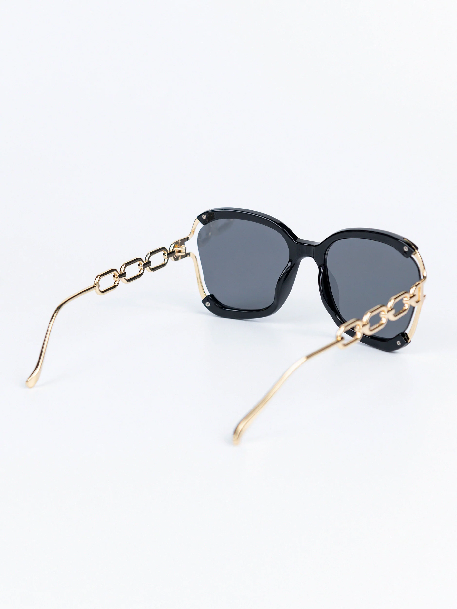 Classic Sunglasses - Image 3