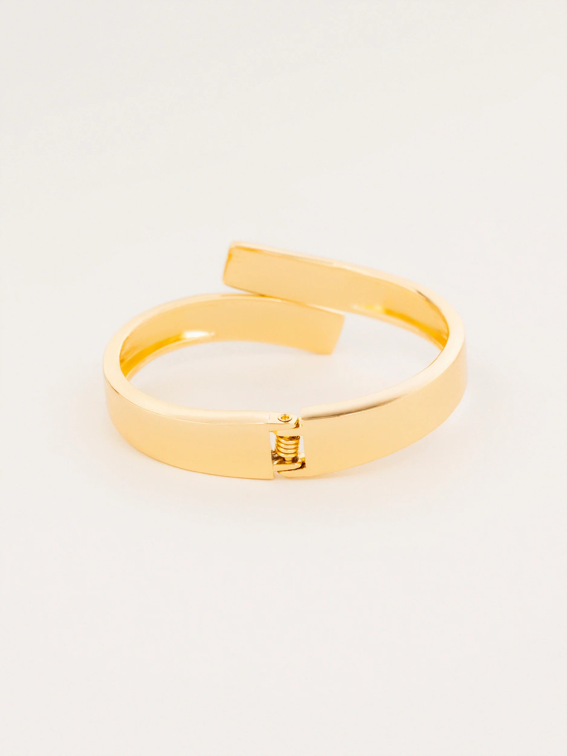 Overlap Cuff Bracelet - Image 4