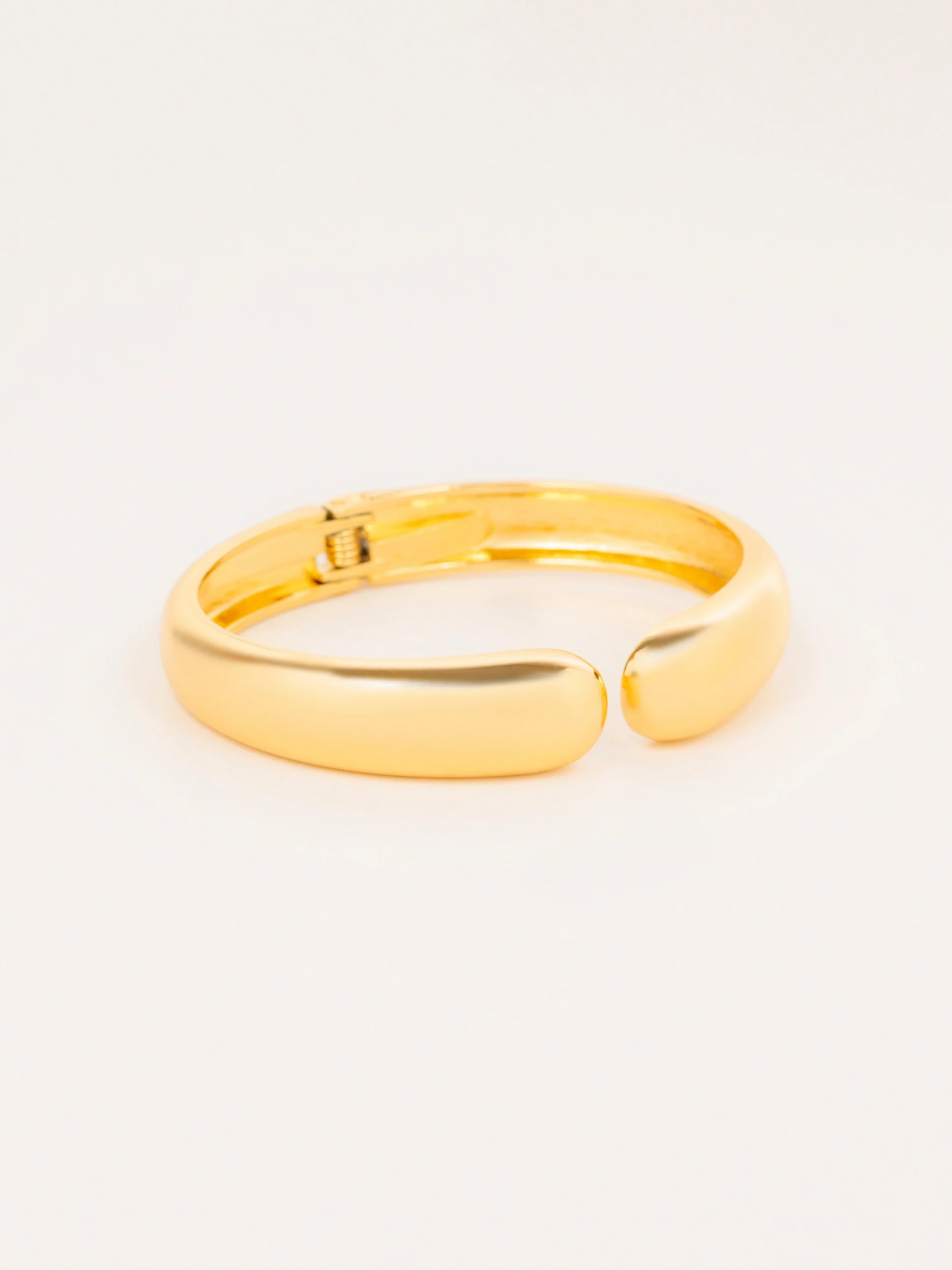 Minimalist Smooth Bracelet - Image 3