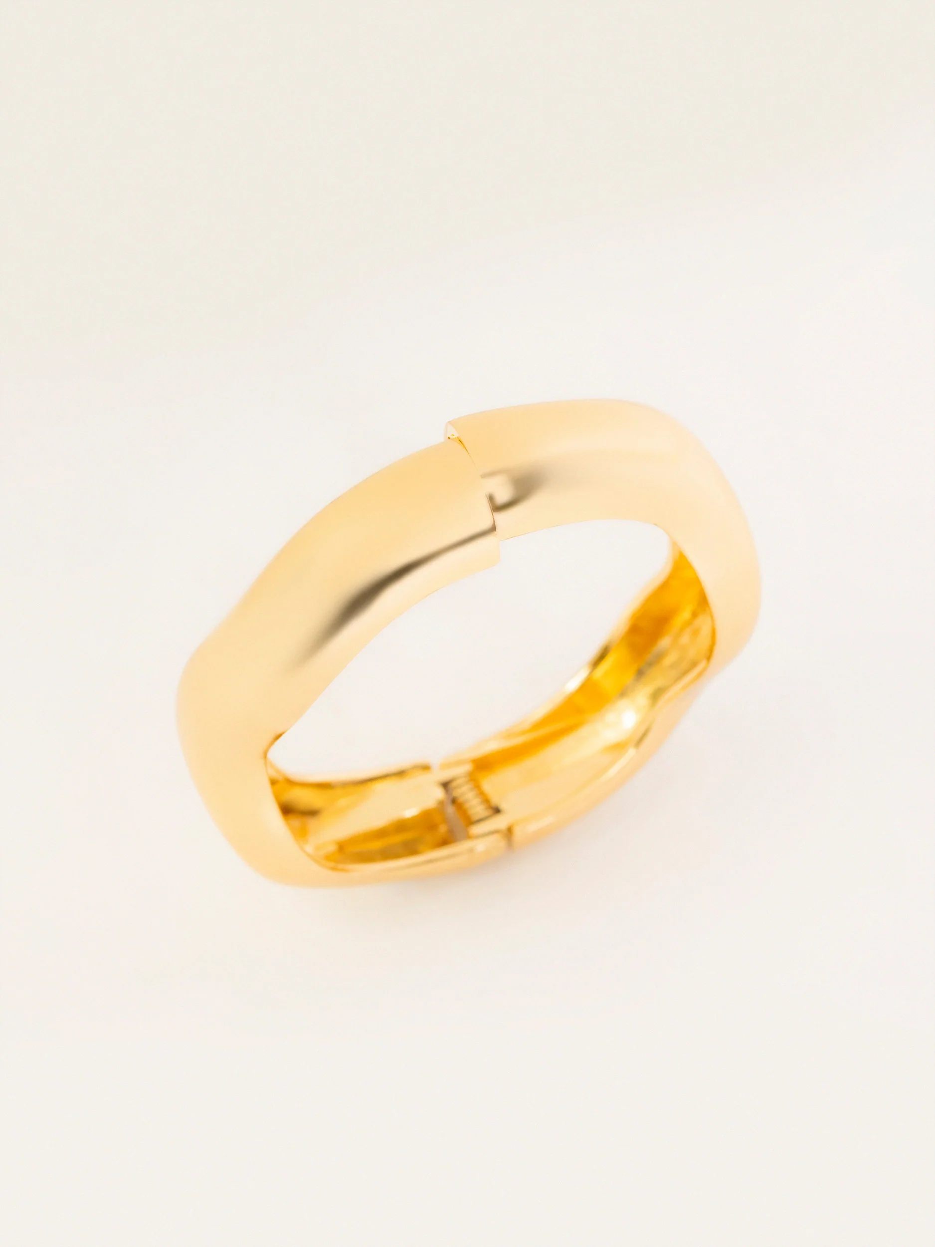 Wavy Solid Bracelet - Image 3