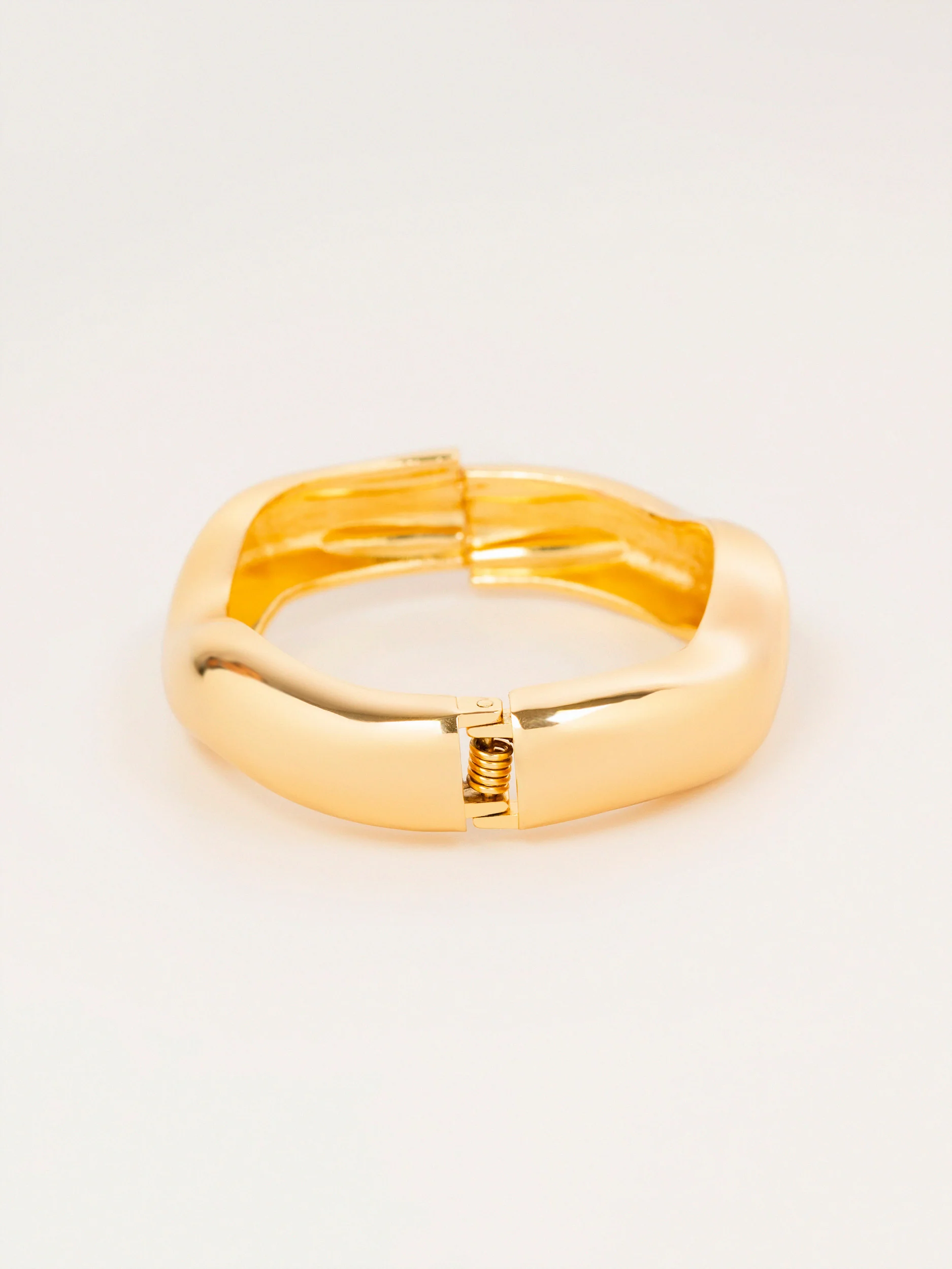 Wavy Solid Bracelet - Image 4