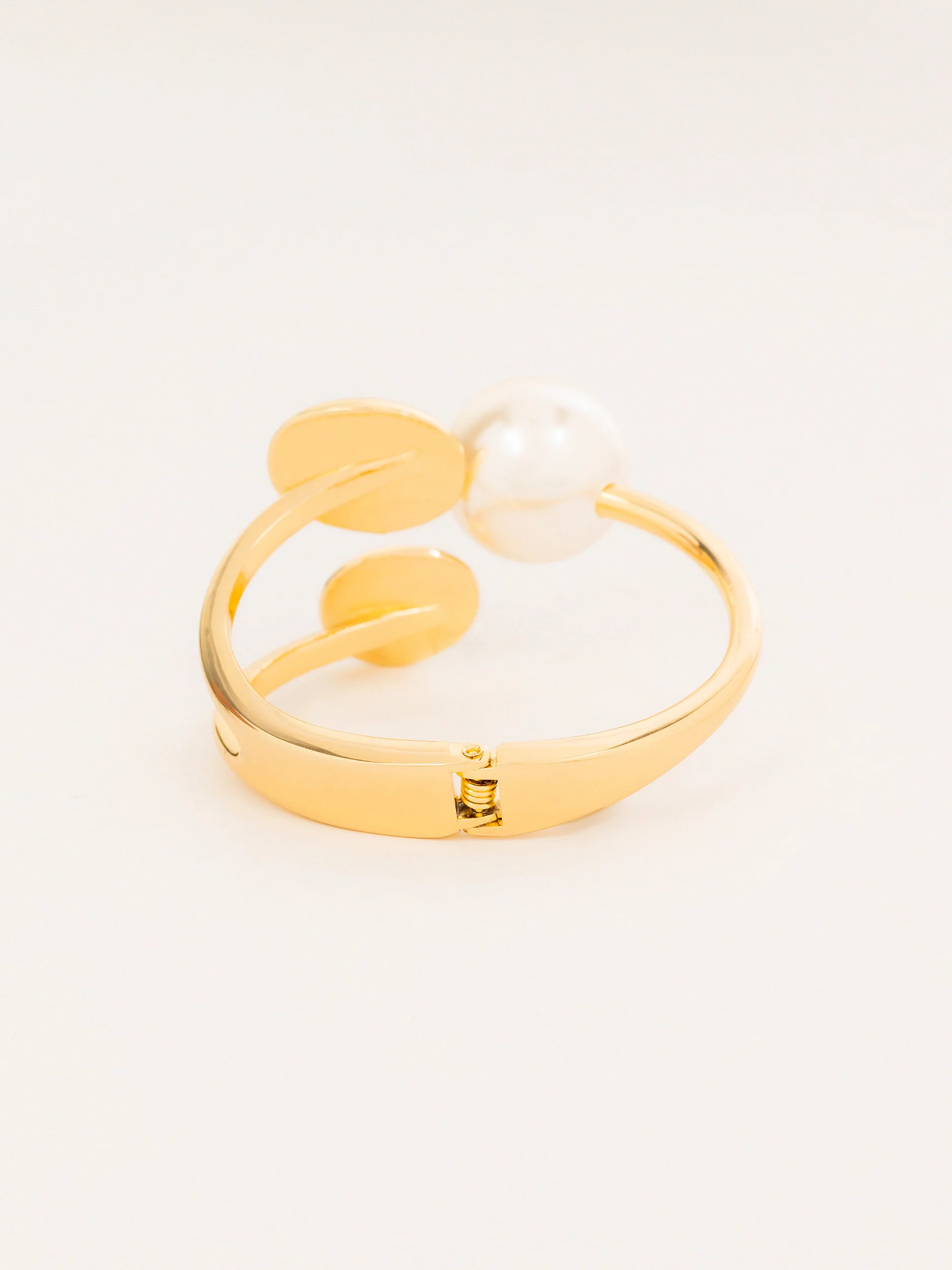 Pearl Oval Cuff Bracelet - Image 4