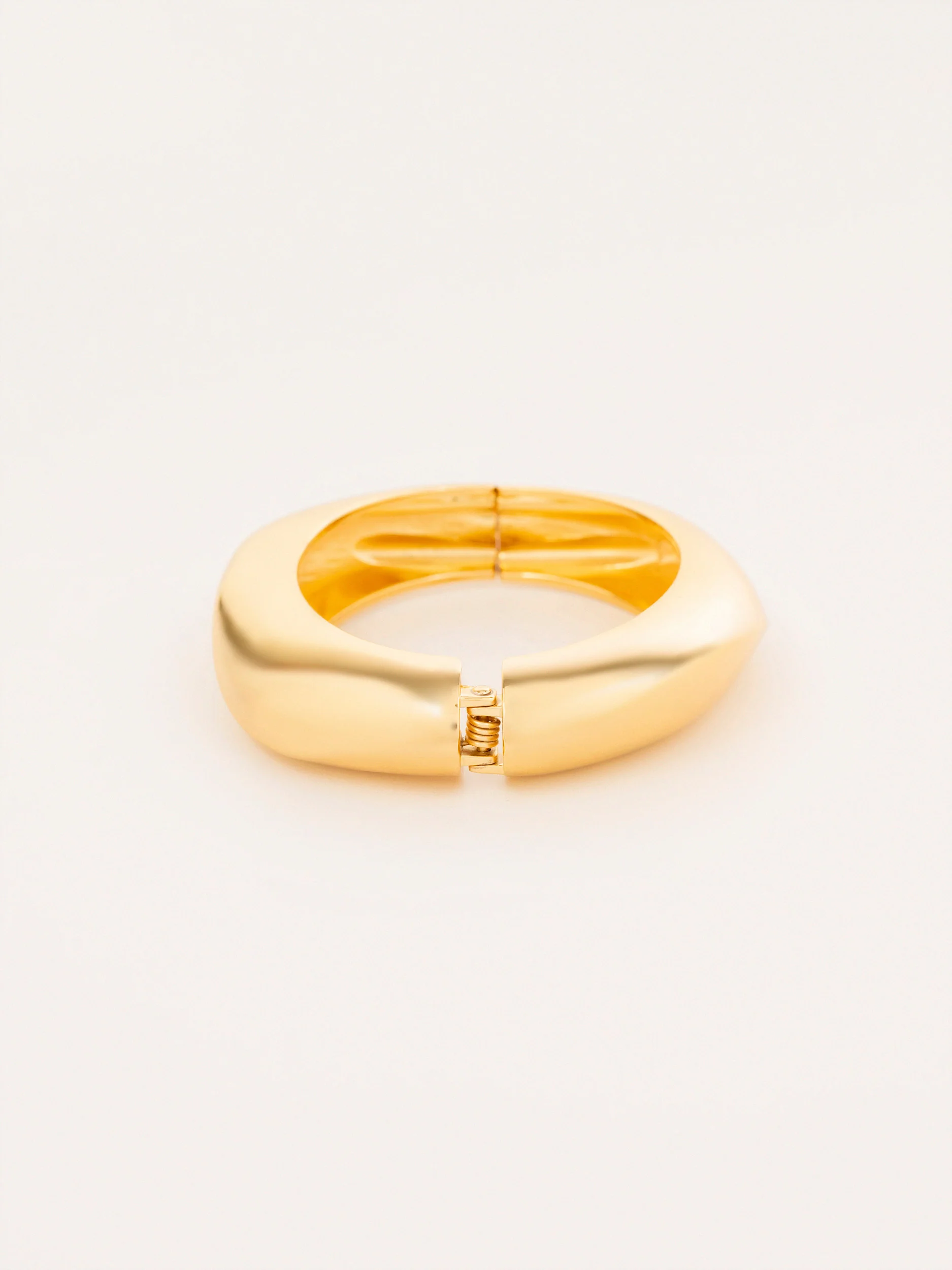 Bold Twist Bracelet - Image 4
