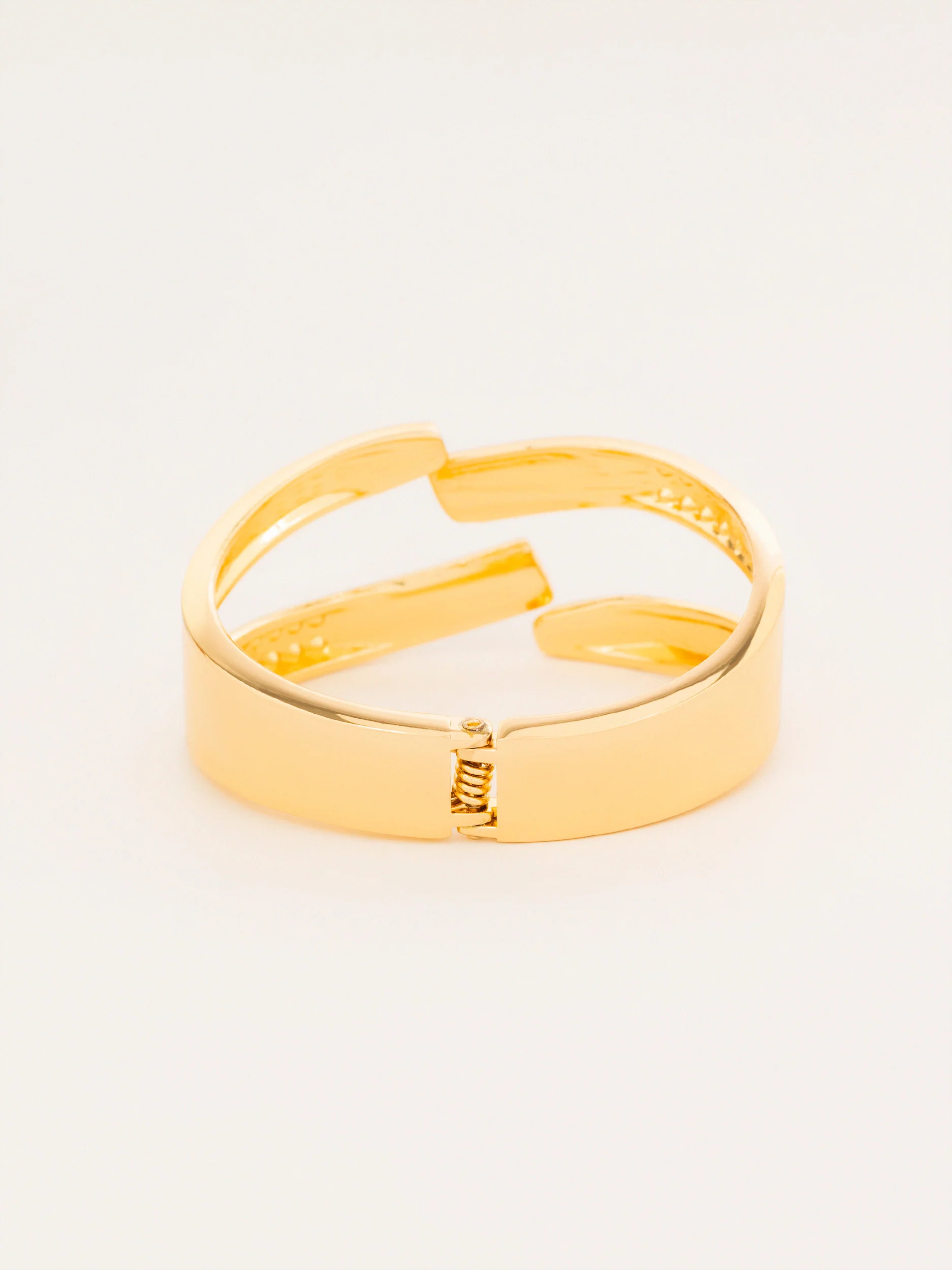 Open Sleek Bracelet - Image 4