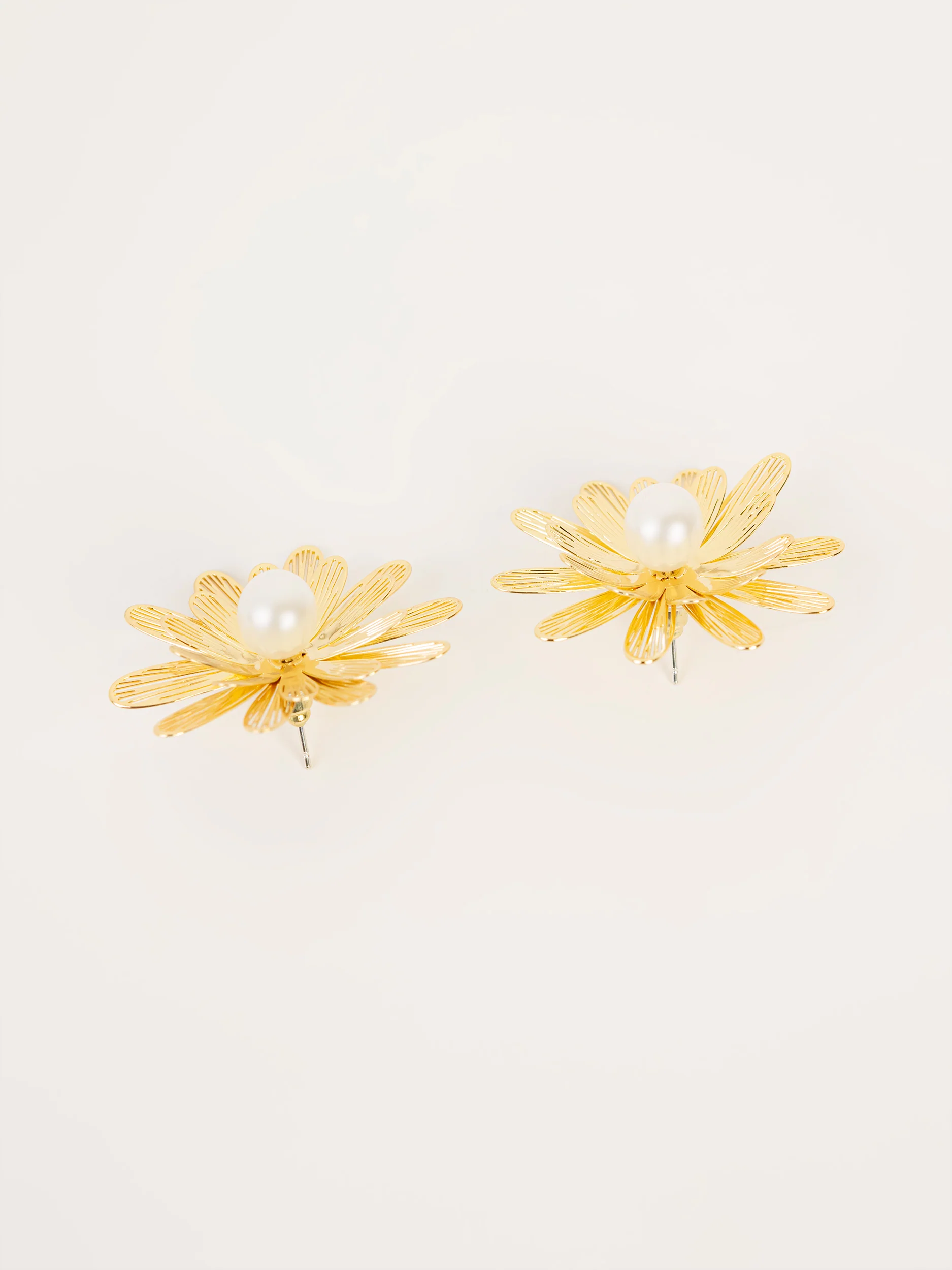 Floral Pearl Earrings - Image 3