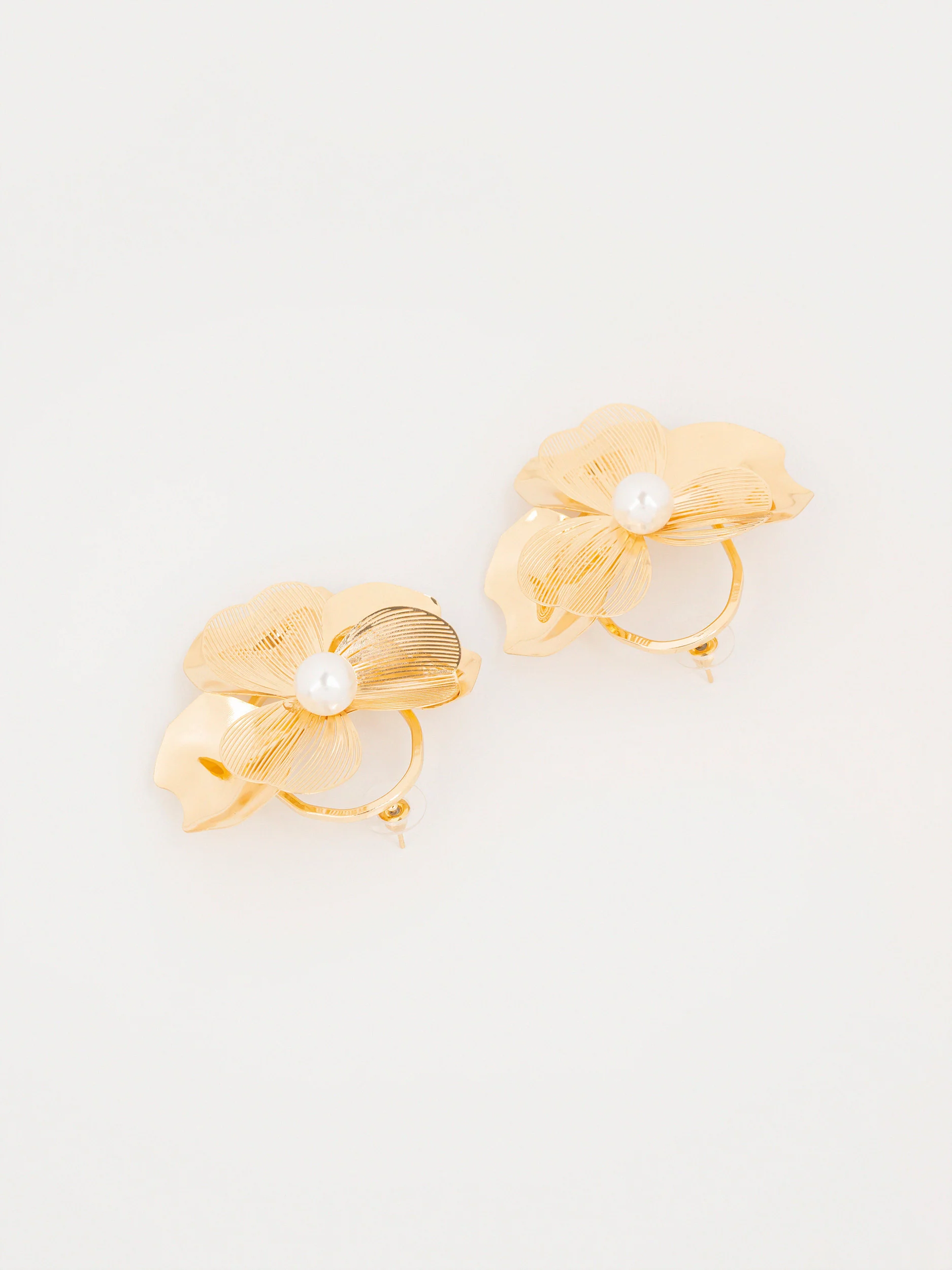 Floral Pearl Earrings - Image 2