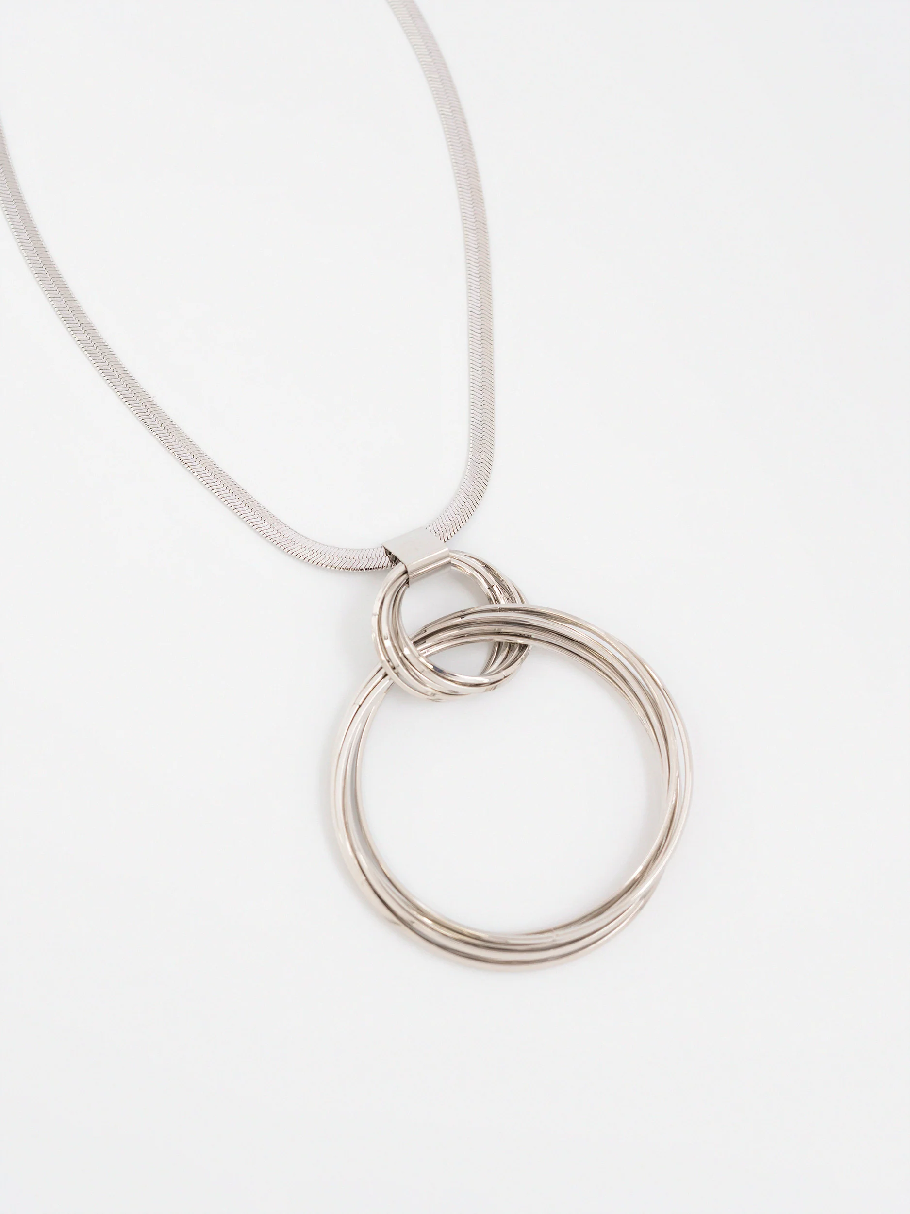 Circle Pendant Necklace - Image 2