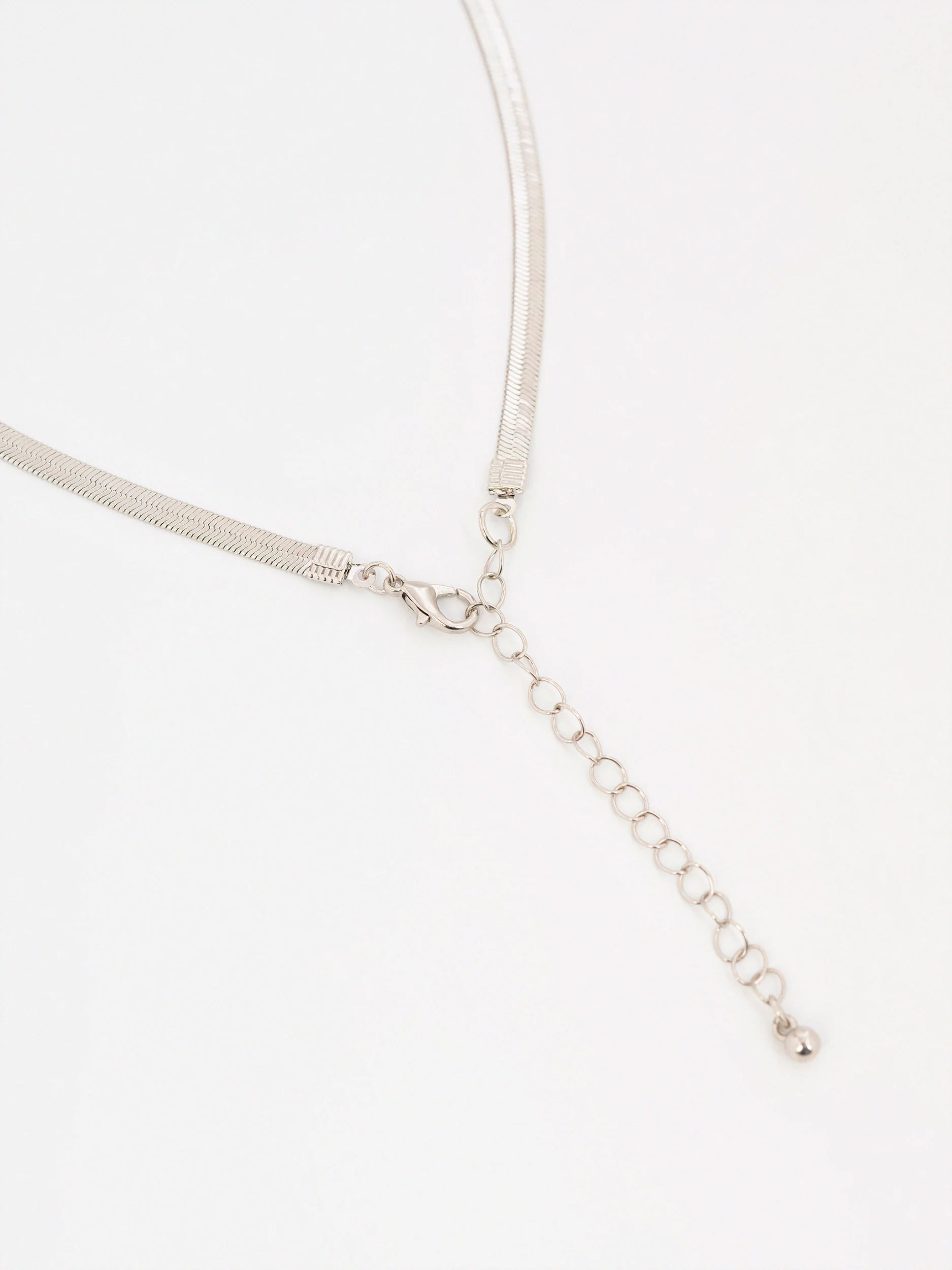 Circle Pendant Necklace - Image 3